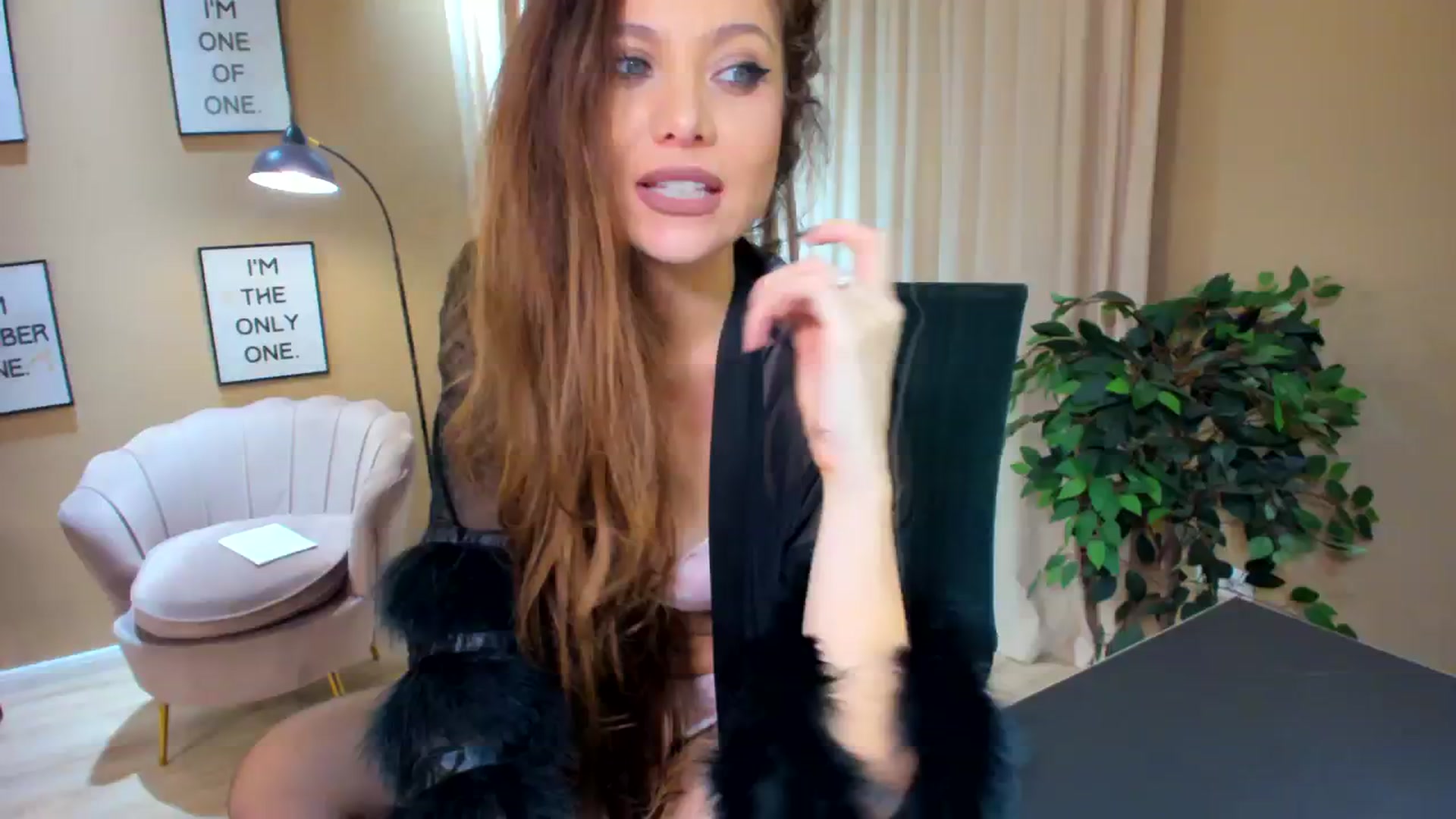 Gallery image thumbnail from SerenDYpity's myfreecams stream on, 11/07/2023, 23:03 image 18 of 20