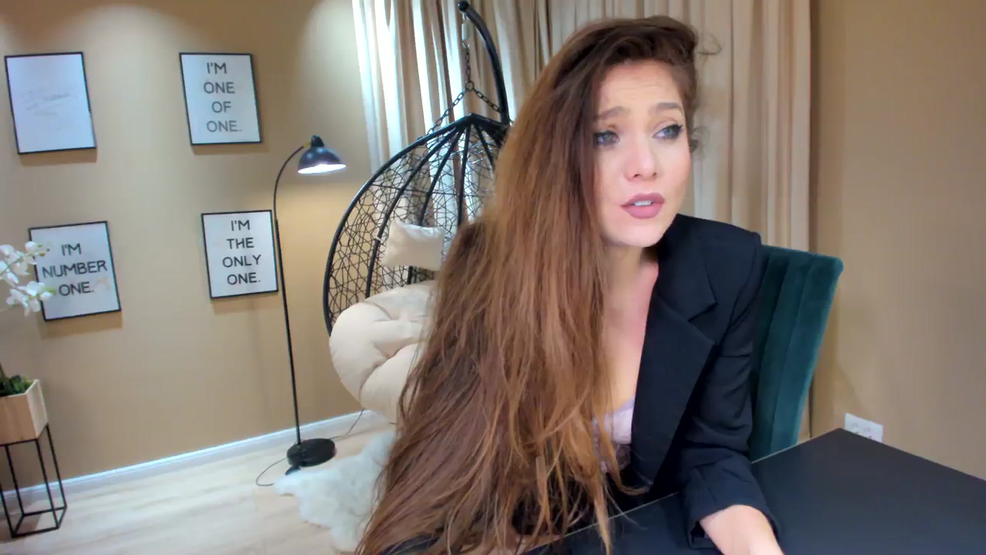 Gallery image thumbnail from SerenDYpity's myfreecams stream on, 11/10/2023, 22:24 image 10 of 20