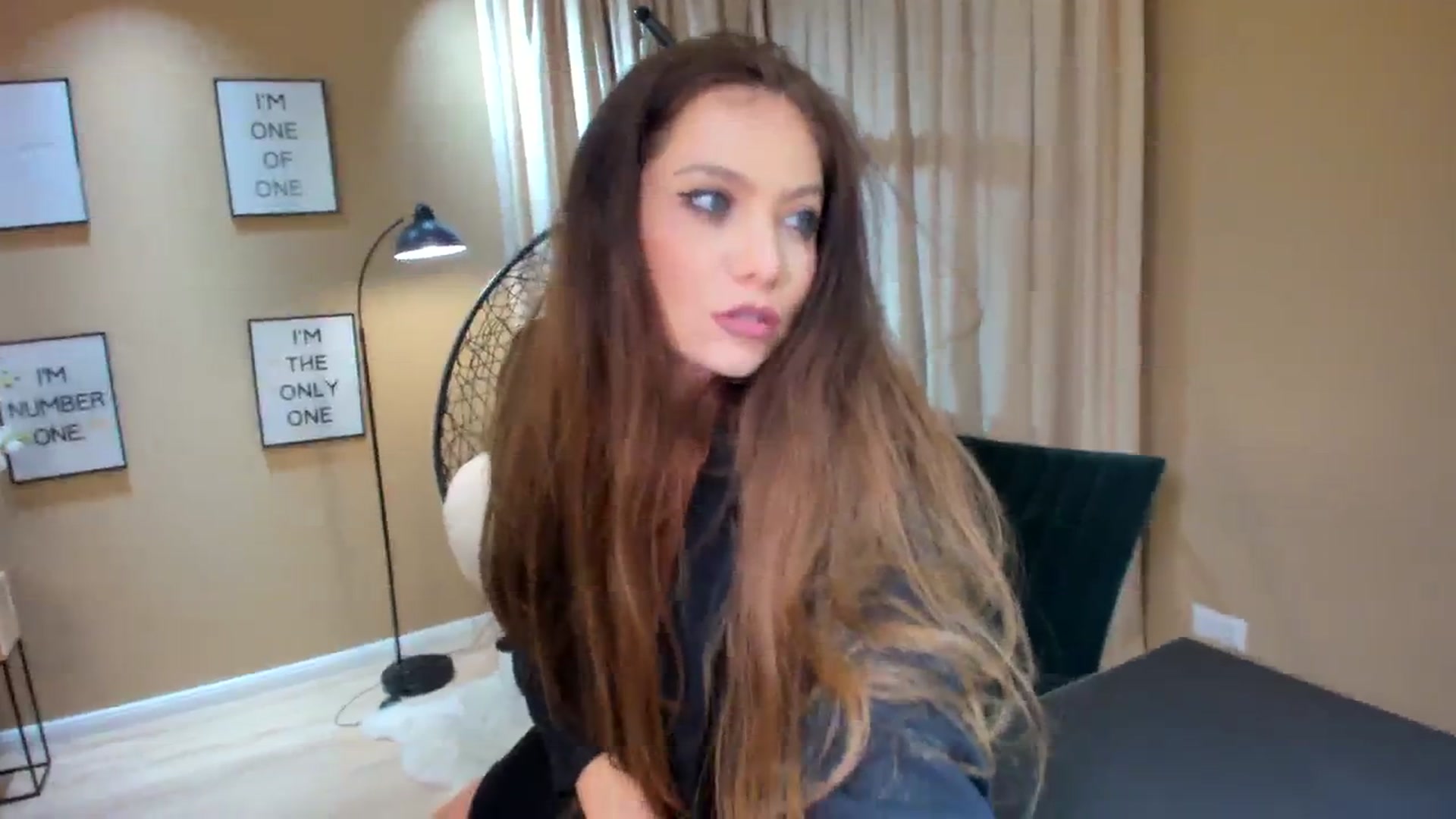 Gallery image thumbnail from SerenDYpity's myfreecams stream on, 11/10/2023, 22:24 image 5 of 20