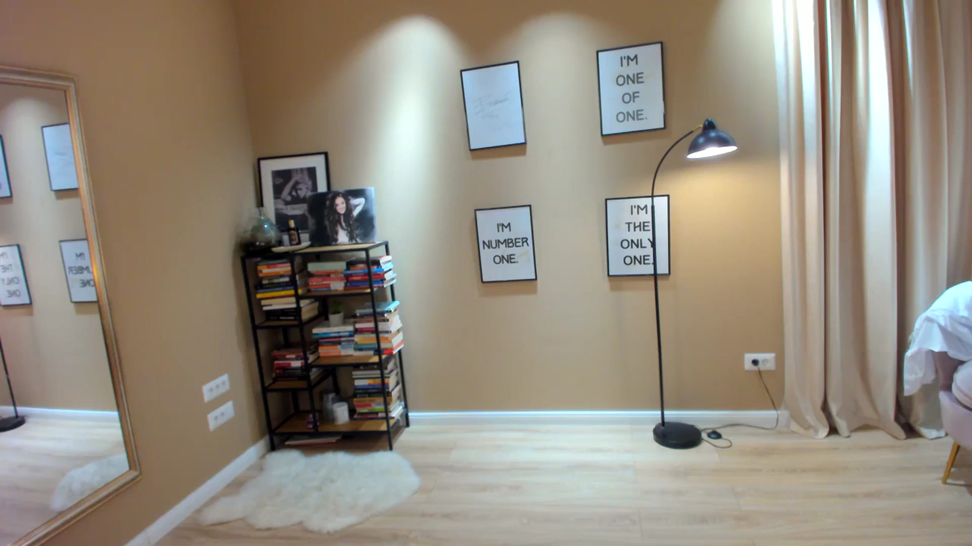 Gallery image thumbnail from SerenDYpity's myfreecams stream on, 11/20/2023, 22:56 image 5 of 20