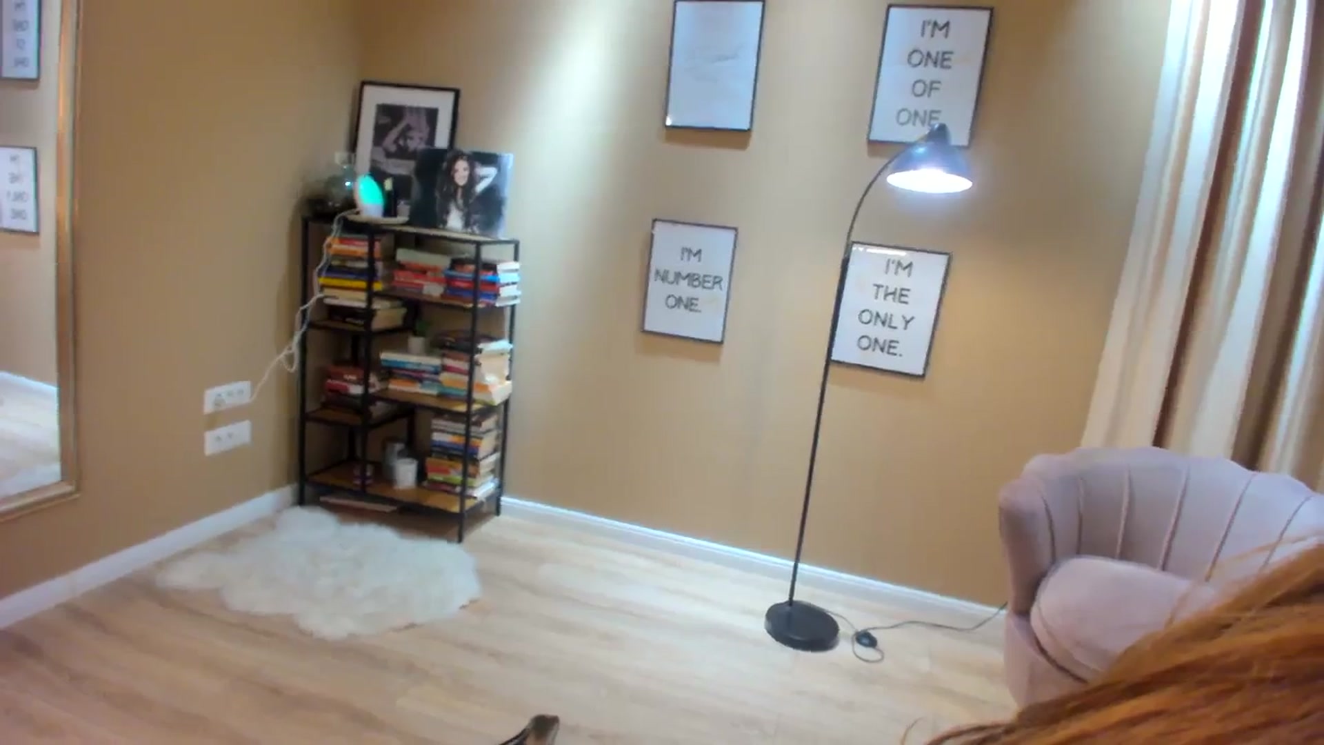Gallery image thumbnail from SerenDYpity's myfreecams stream on, 12/01/2023, 19:31 image 17 of 20