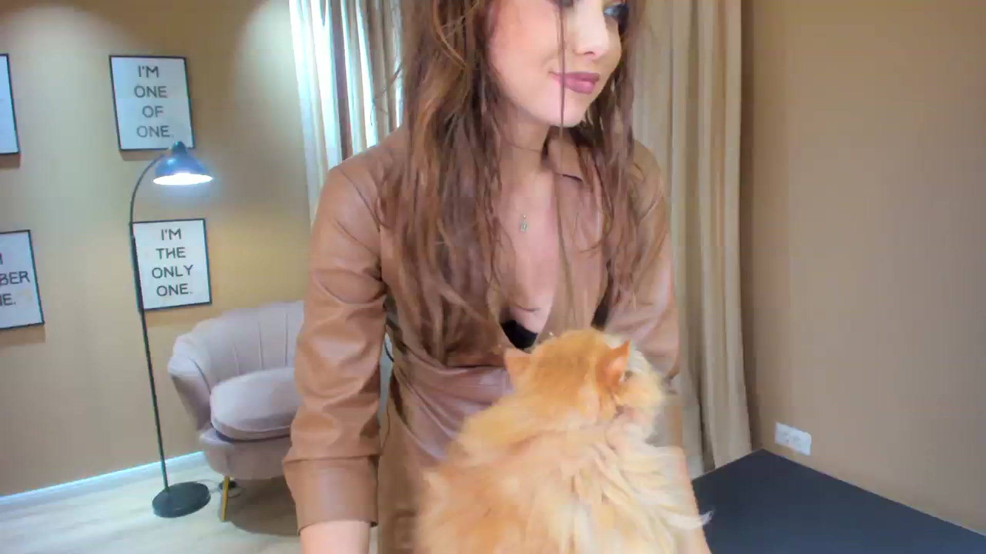 Gallery image thumbnail from SerenDYpity's myfreecams stream on, 12/02/2023, 24:19 image 5 of 20