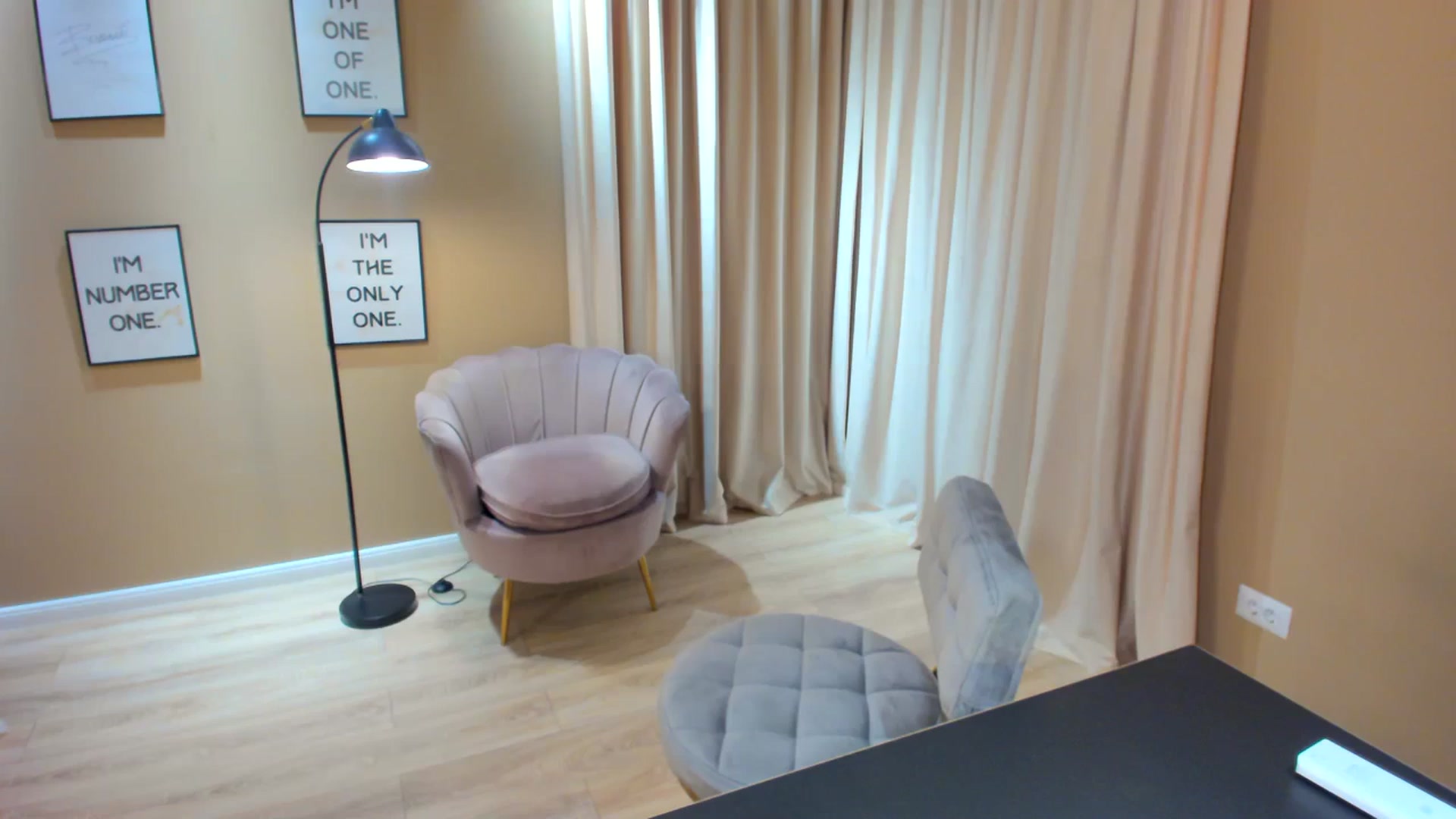 Gallery image thumbnail from SerenDYpity's myfreecams stream on, 12/02/2023, 21:37 image 20 of 20