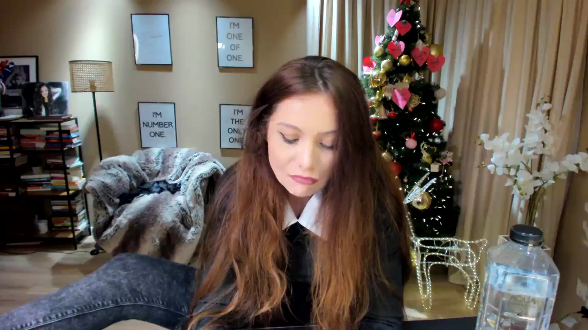 Gallery image thumbnail from SerenDYpity's myfreecams stream on, 12/09/2023, 21:24 image 12 of 20