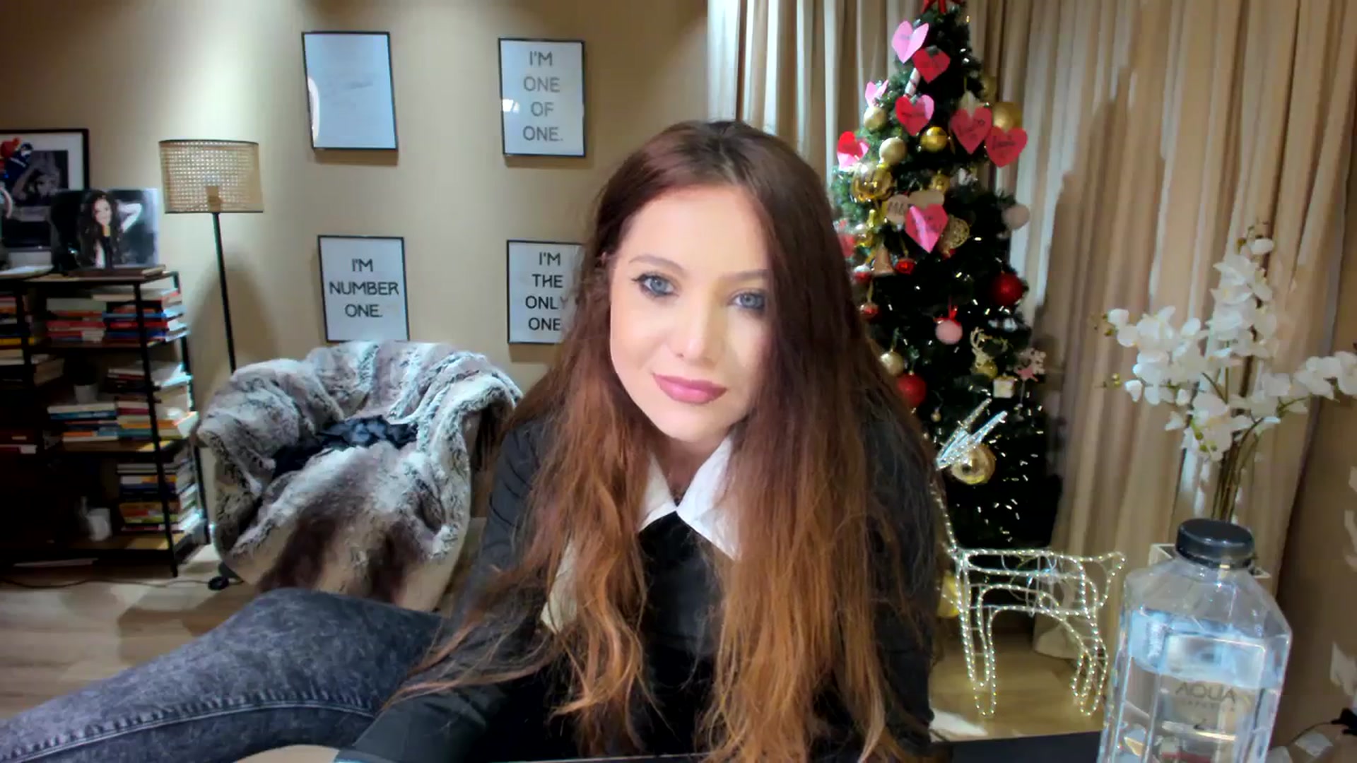 Gallery image thumbnail from SerenDYpity's myfreecams stream on, 12/09/2023, 21:24 image 11 of 20