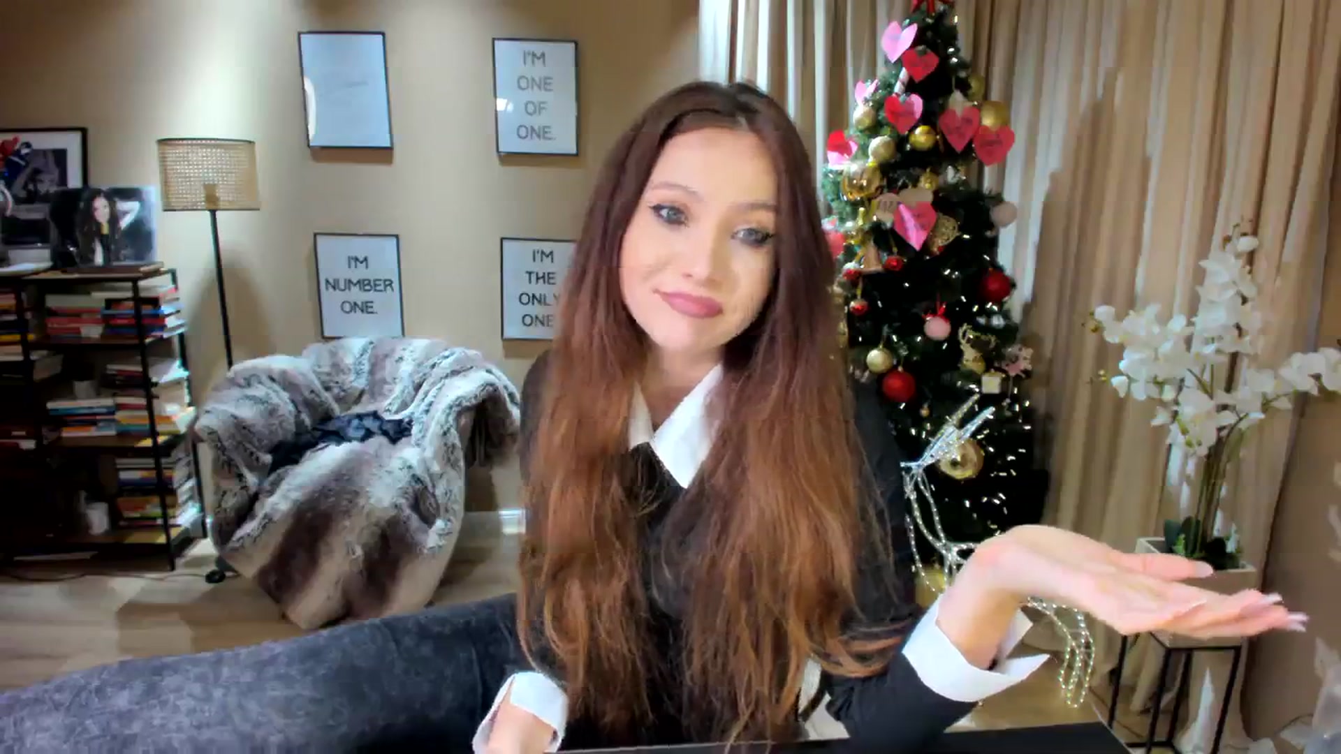 Gallery image thumbnail from SerenDYpity's myfreecams stream on, 12/09/2023, 21:24 image 17 of 20