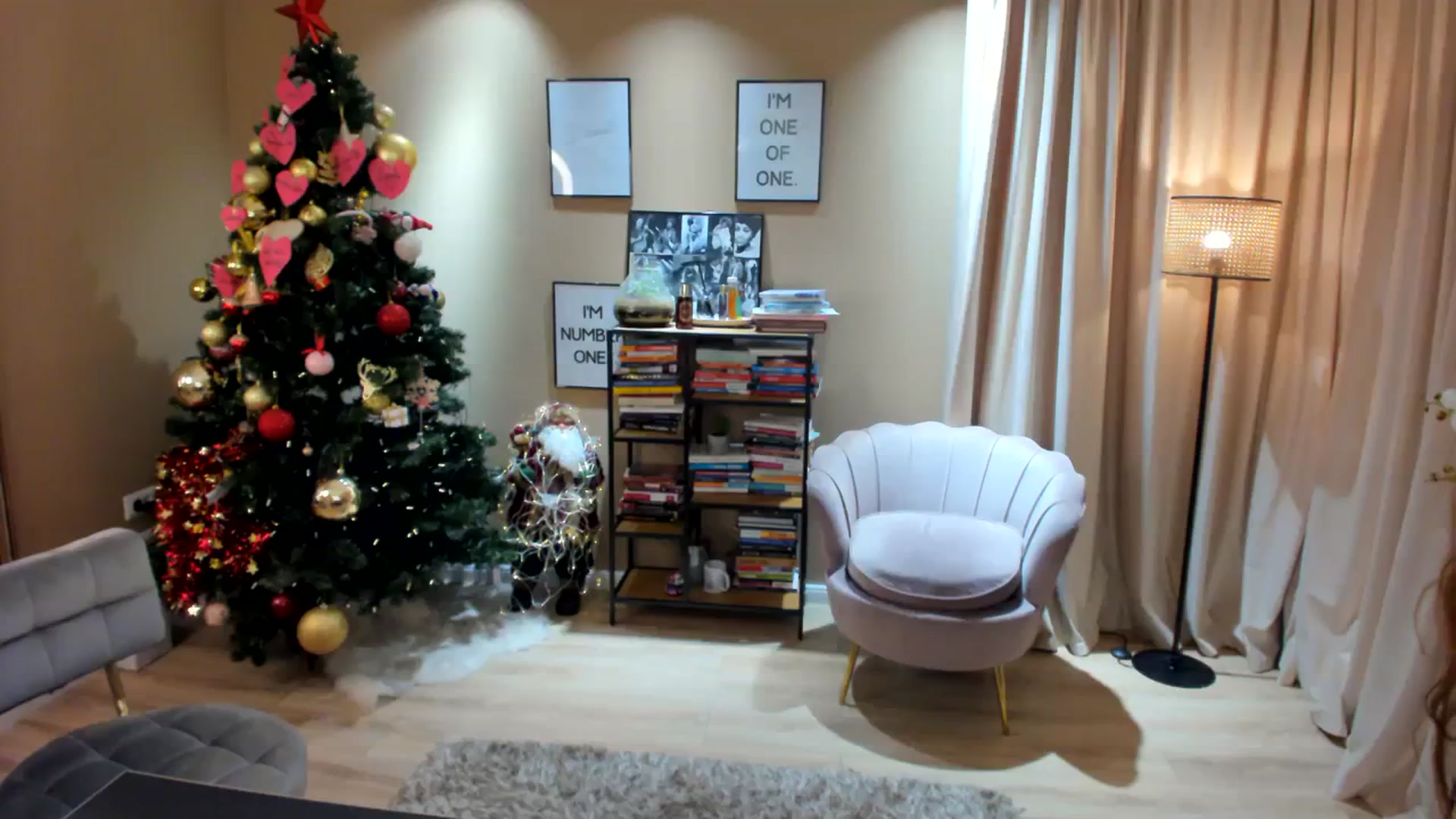 Gallery image thumbnail from SerenDYpity's myfreecams stream on, 12/11/2023, 20:53 image 10 of 20
