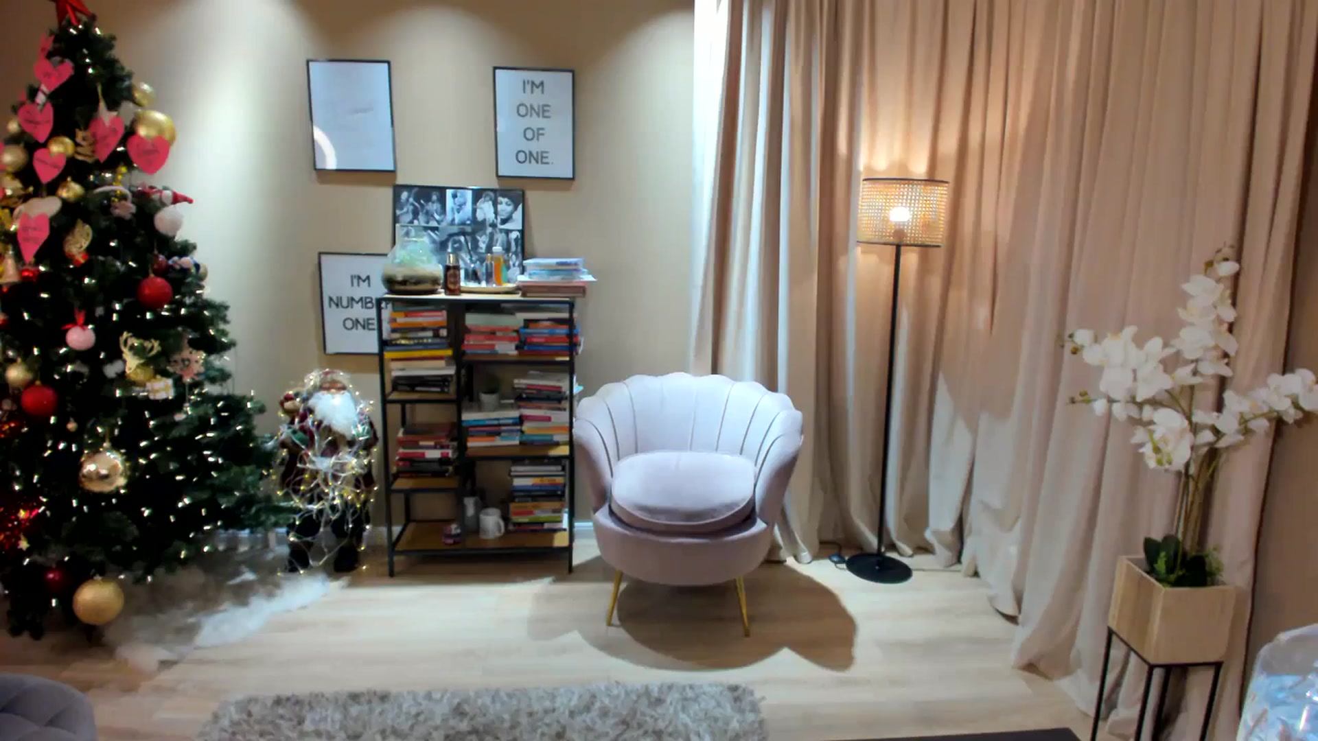 Gallery image thumbnail from SerenDYpity's myfreecams stream on, 12/11/2023, 20:53 image 6 of 20
