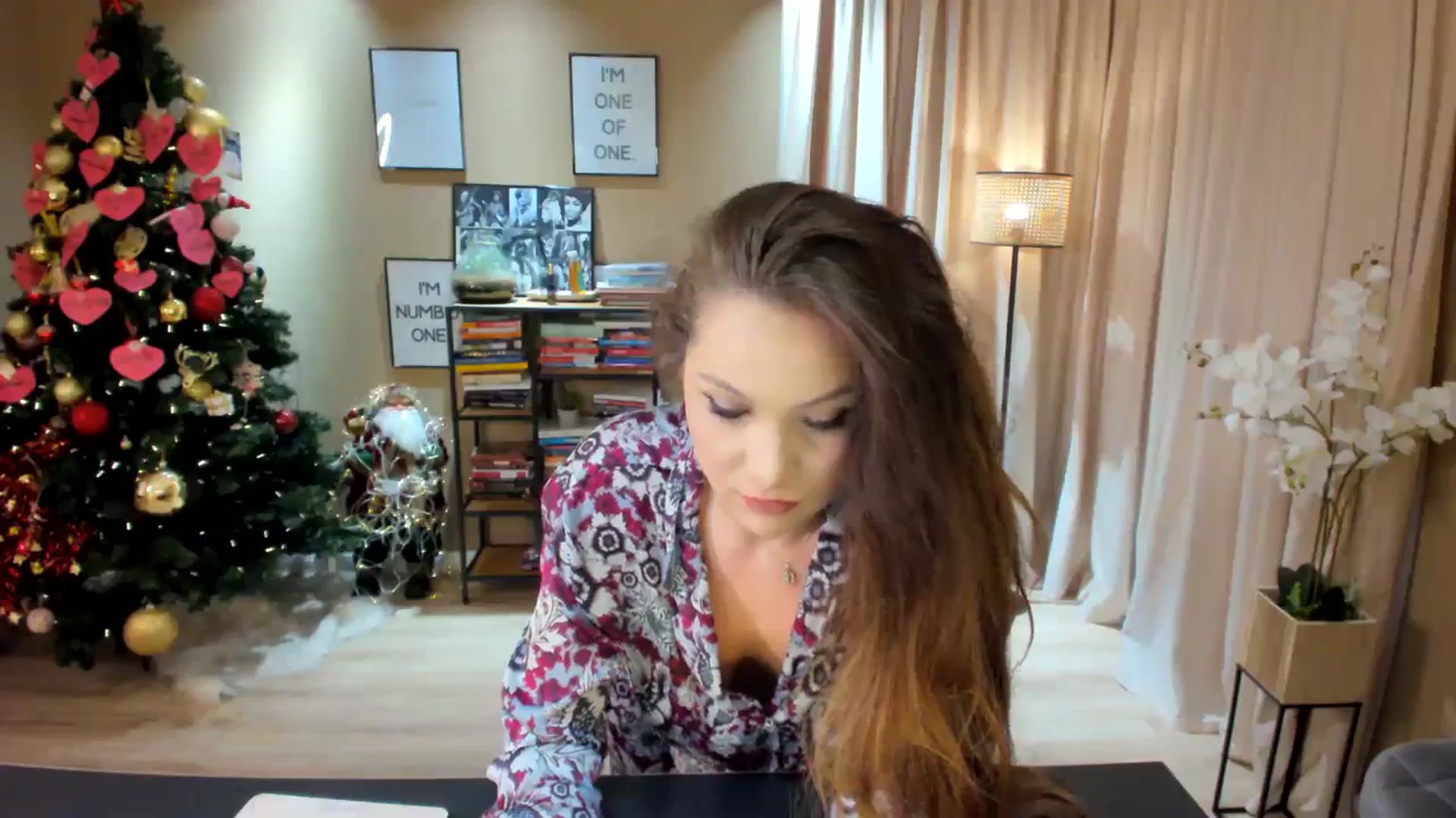 Gallery image thumbnail from SerenDYpity's myfreecams stream on, 12/15/2023, 23:03 image 2 of 20