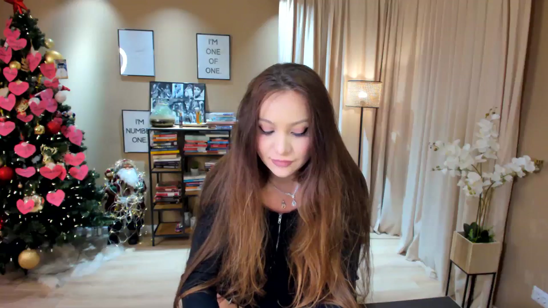 Gallery image thumbnail from SerenDYpity's myfreecams stream on, 12/19/2023, 21:46 image 4 of 20