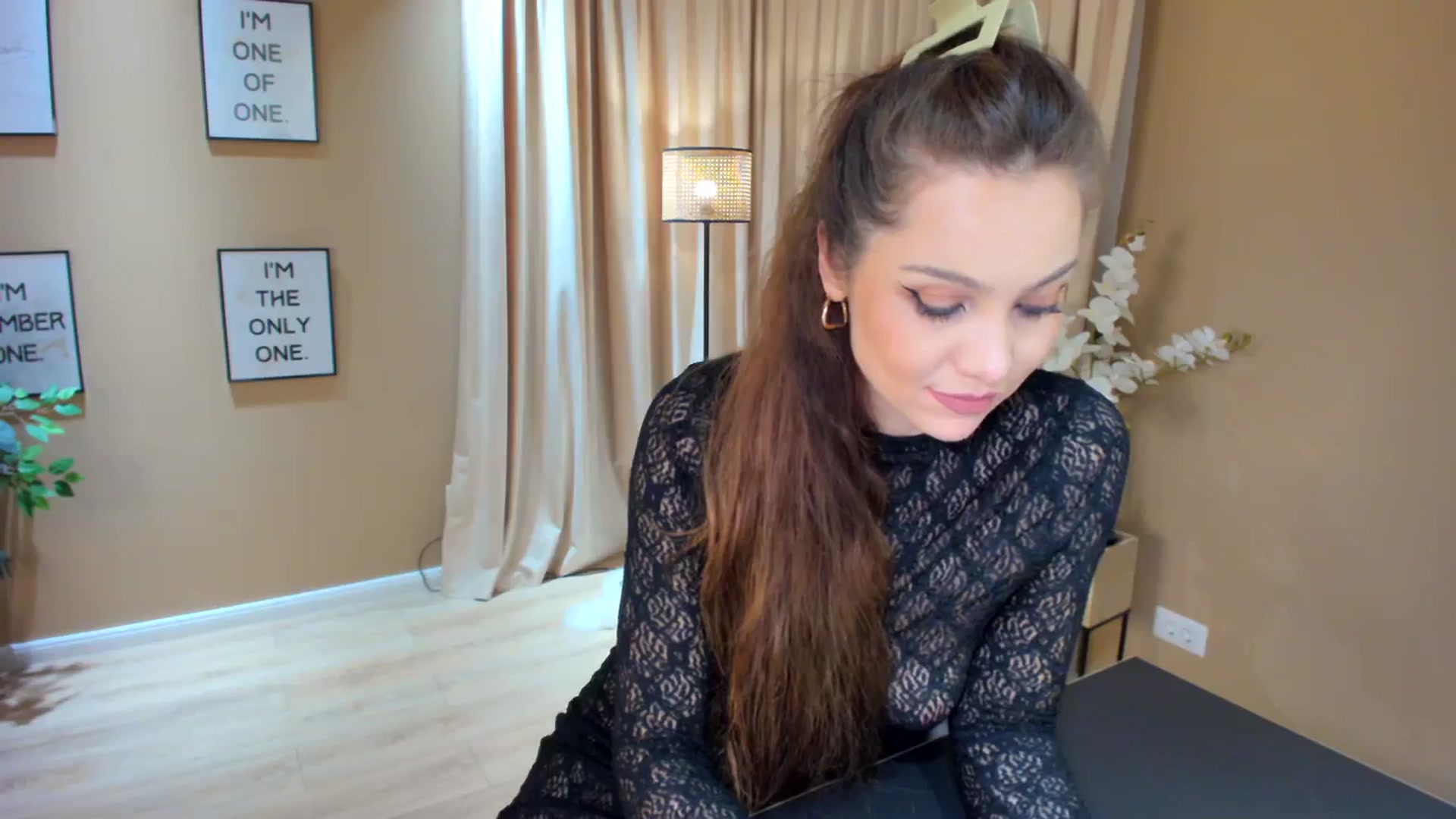 Gallery image thumbnail from SerenDYpity's myfreecams stream on, 01/23/2024, 21:17 image 8 of 20