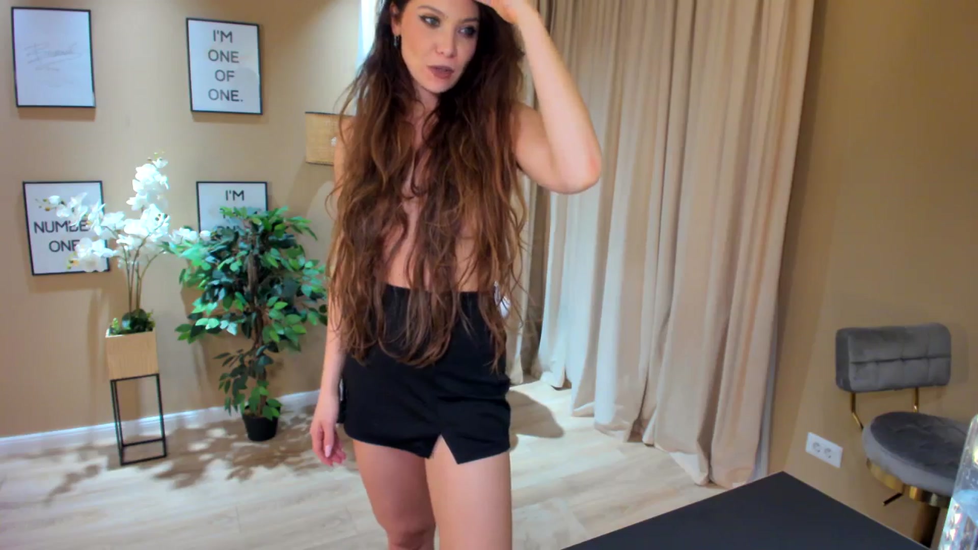 Gallery image thumbnail from SerenDYpity's myfreecams stream on, 02/18/2024, 24:04 image 9 of 20