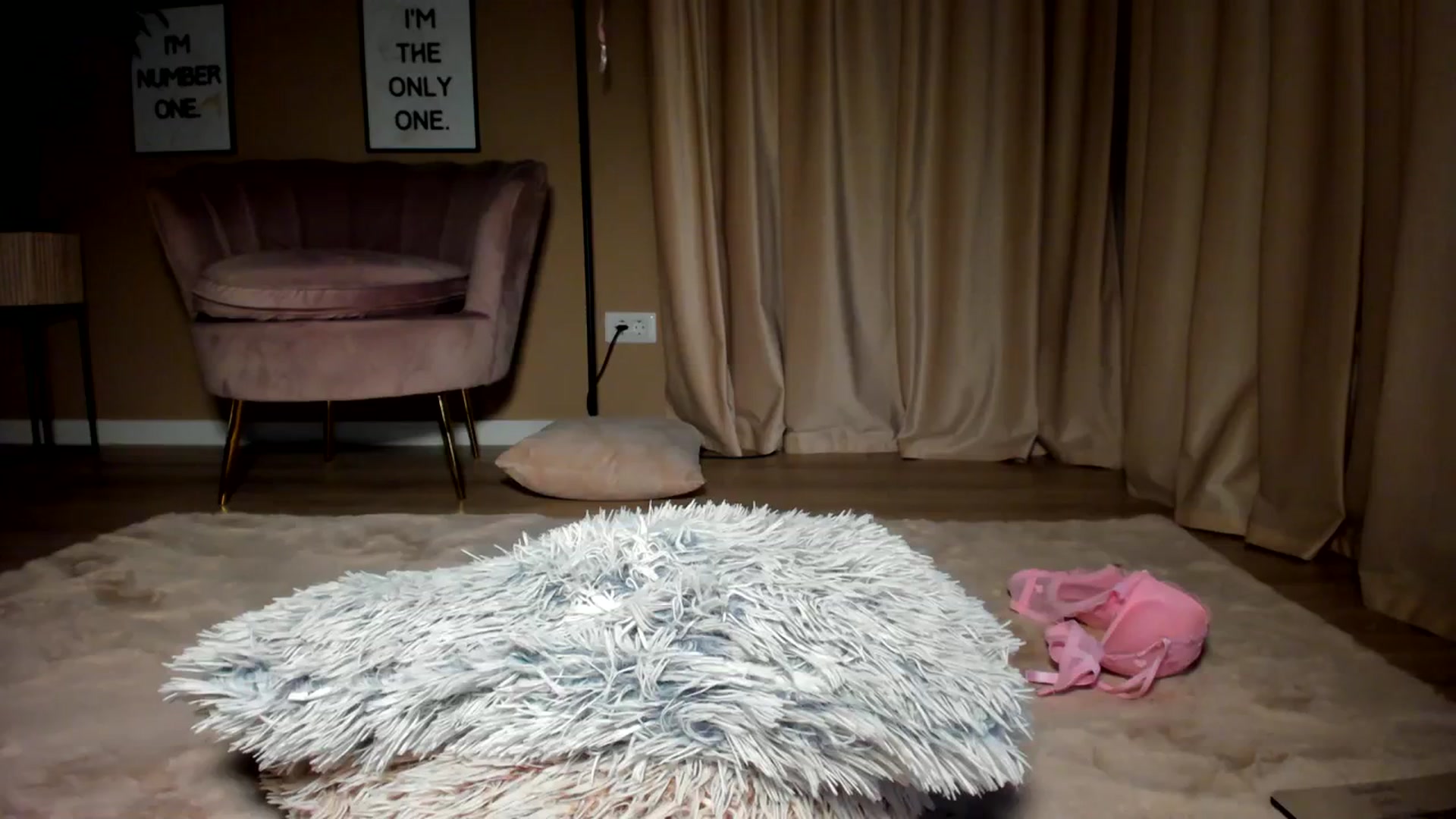 Gallery image thumbnail from SerenDYpity's myfreecams stream on, 02/22/2024, 01:03 image 8 of 20