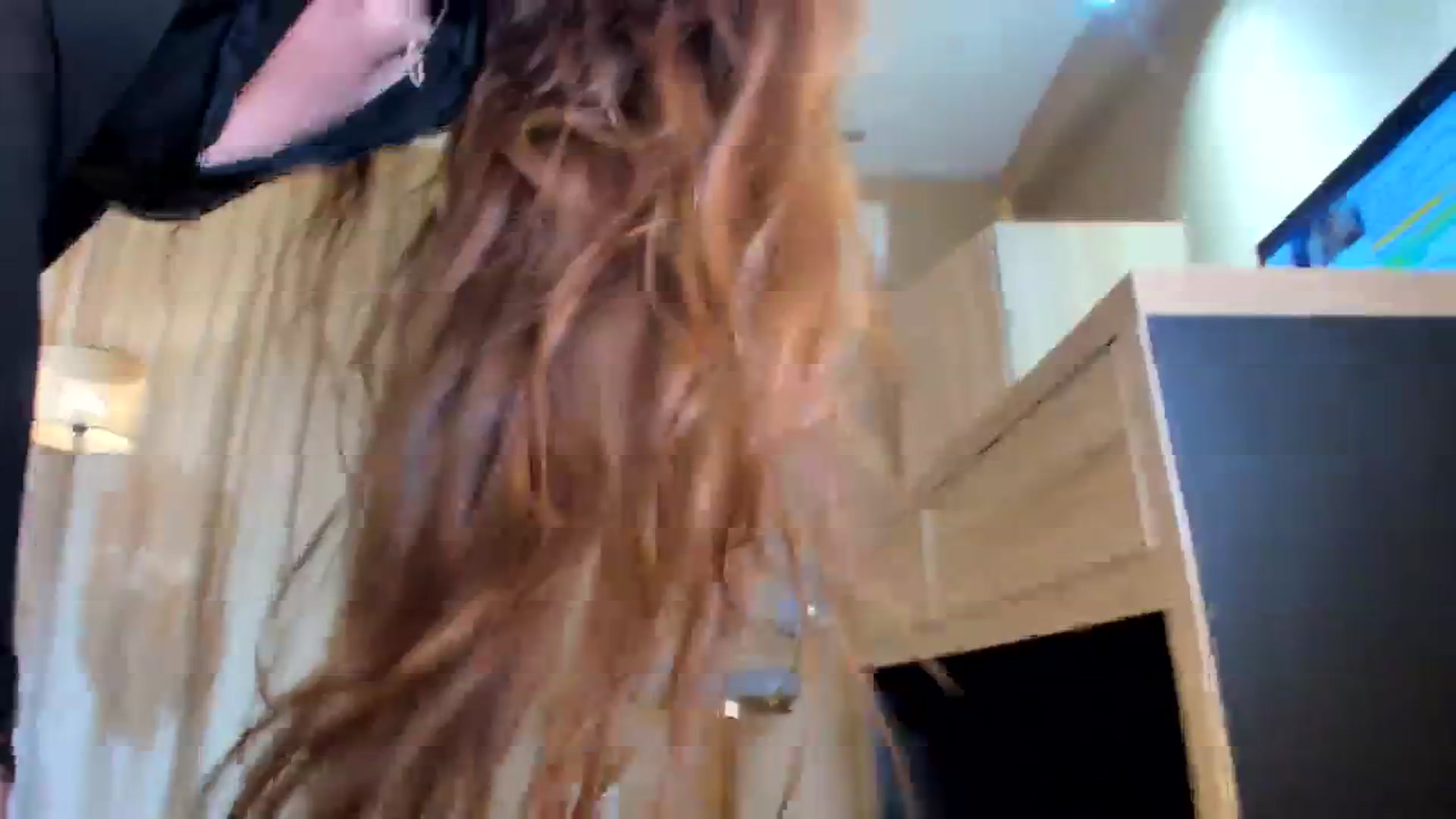 Gallery image thumbnail from SerenDYpity's myfreecams stream on, 03/18/2024, 22:20 image 8 of 20