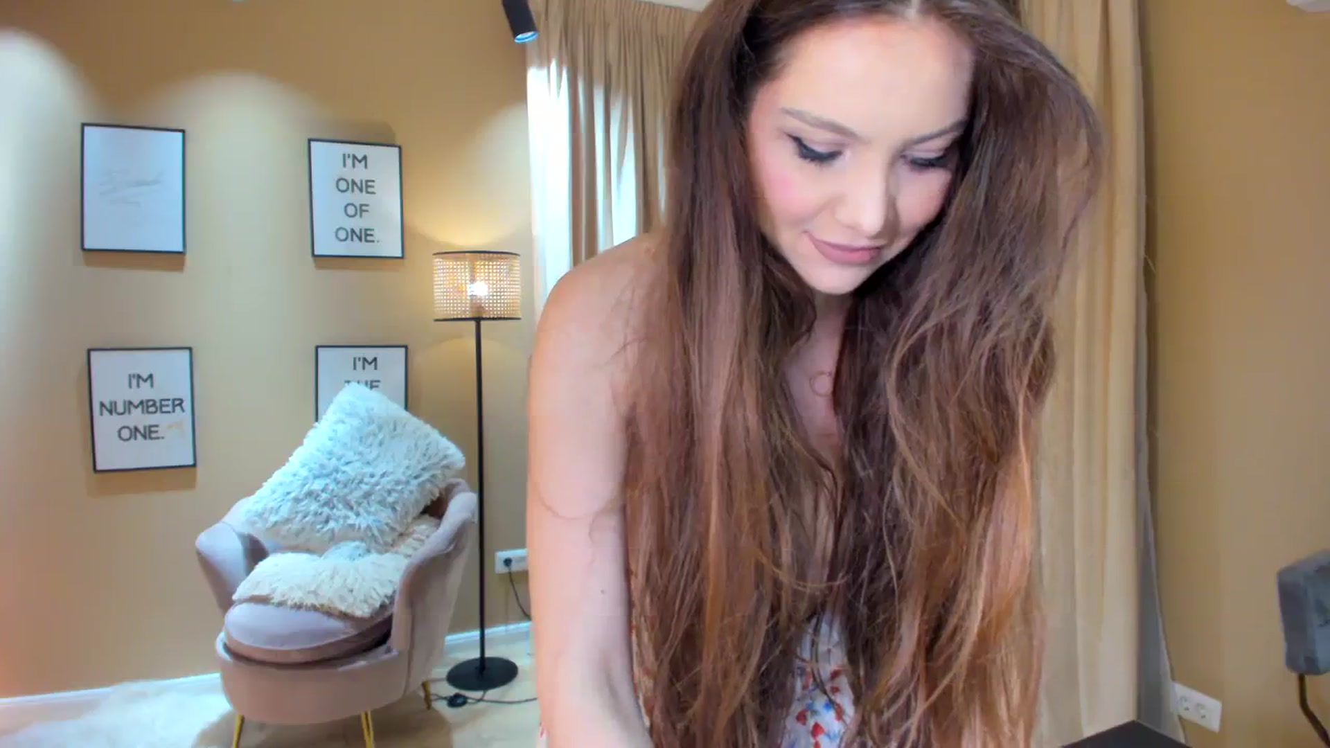 Gallery image thumbnail from SerenDYpity's myfreecams stream on, 03/19/2024, 18:26 image 16 of 20