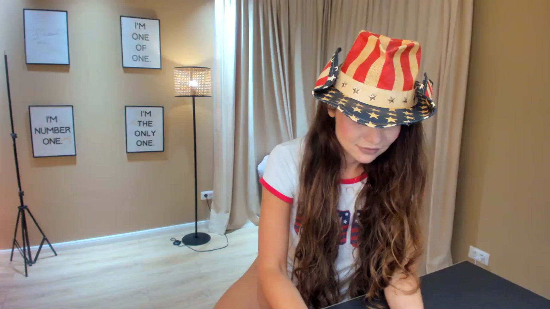 Gallery image thumbnail from SerenDYpity's myfreecams stream on, 04/06/2024, 22:20 image 5 of 20
