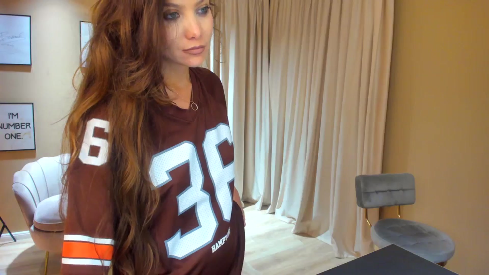 Gallery image thumbnail from SerenDYpity's myfreecams stream on, 04/07/2024, 23:41 image 2 of 20