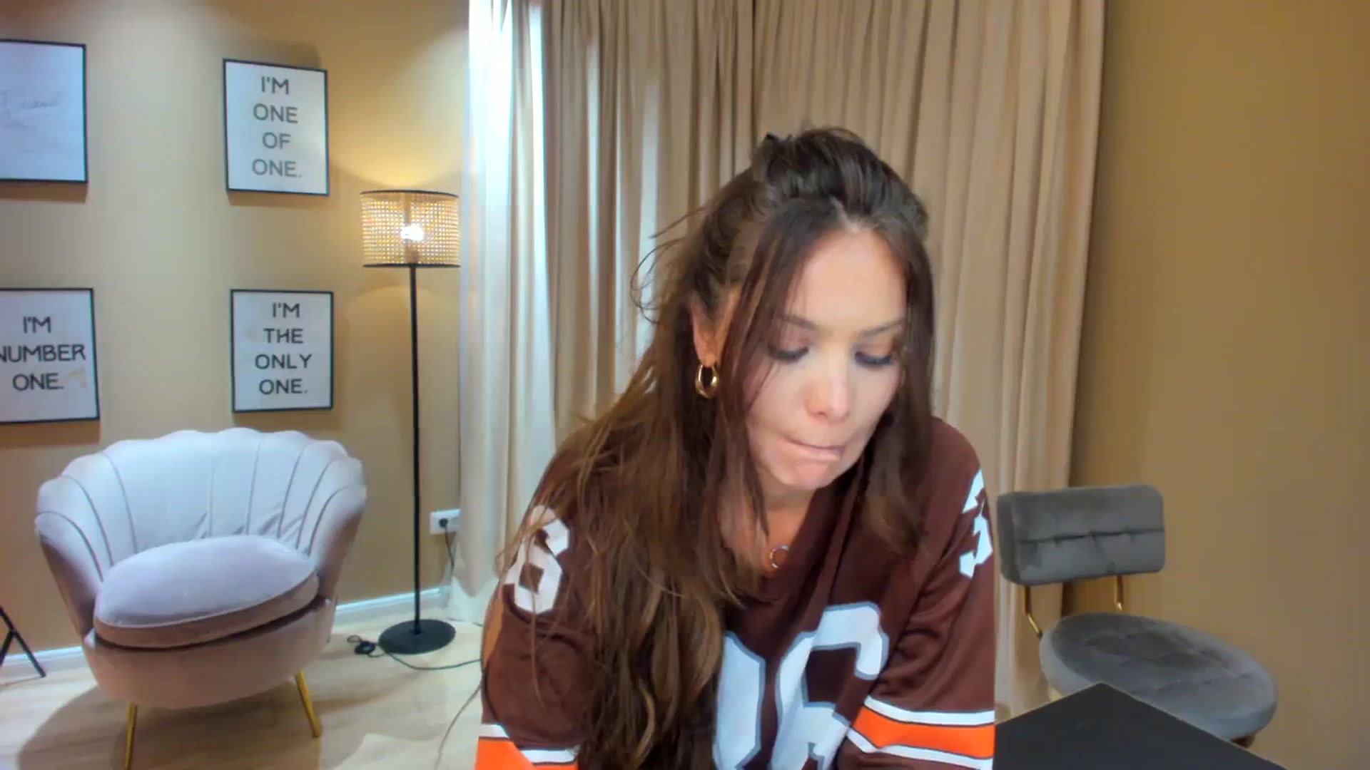 Gallery image thumbnail from SerenDYpity's myfreecams stream on, 04/07/2024, 23:41 image 11 of 20