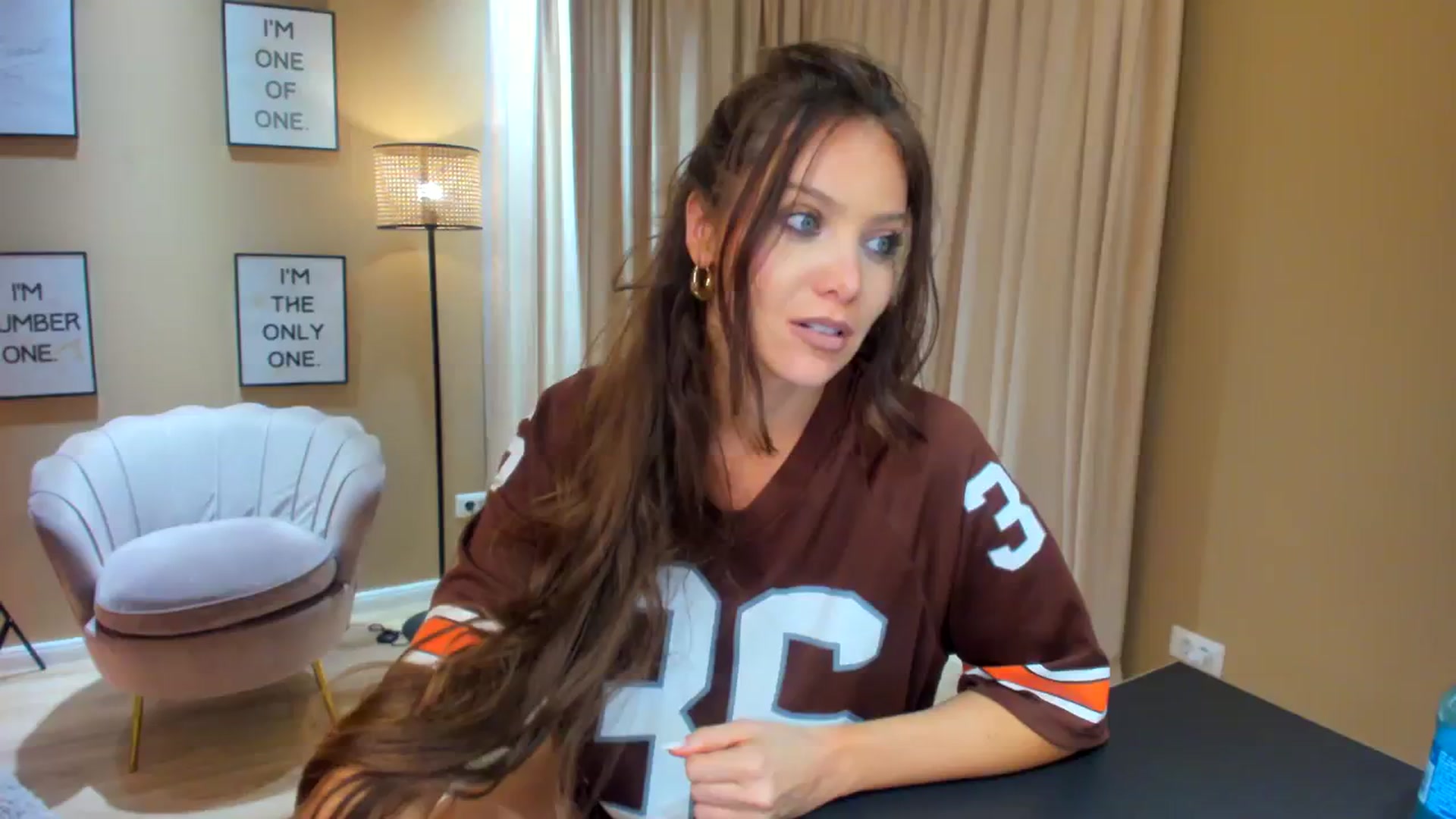 Gallery image thumbnail from SerenDYpity's myfreecams stream on, 04/08/2024, 24:00 image 17 of 20