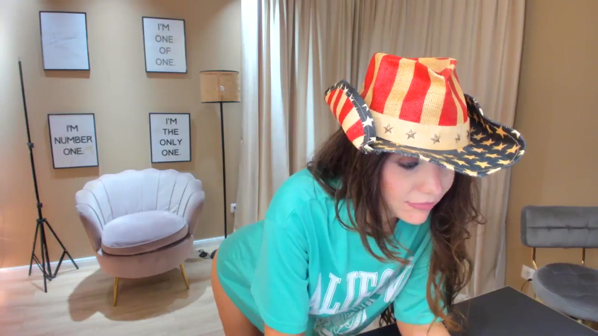 Gallery image thumbnail from SerenDYpity's myfreecams stream on, 04/08/2024, 22:57 image 18 of 20