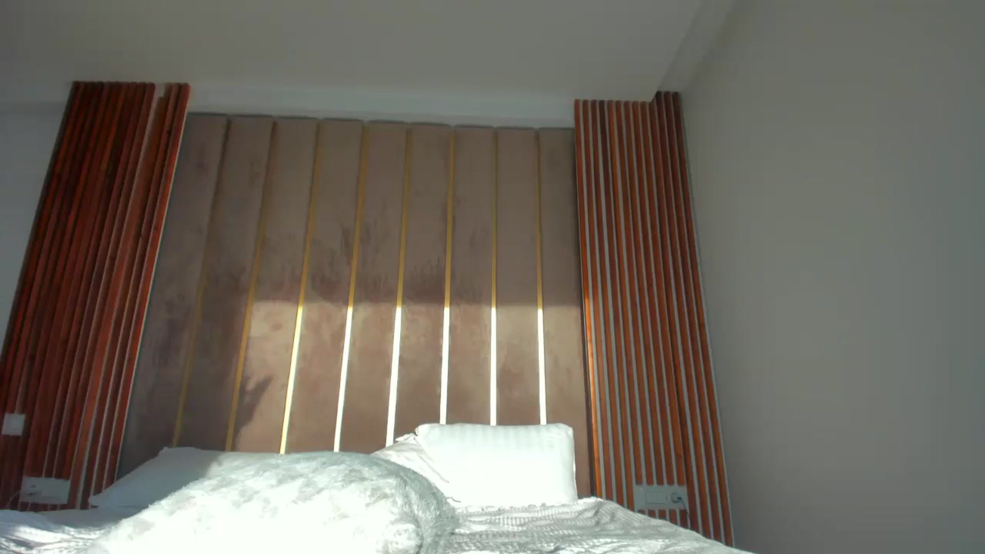 Gallery image thumbnail from SerenDYpity's myfreecams stream on, 04/09/2024, 16:17 image 12 of 20