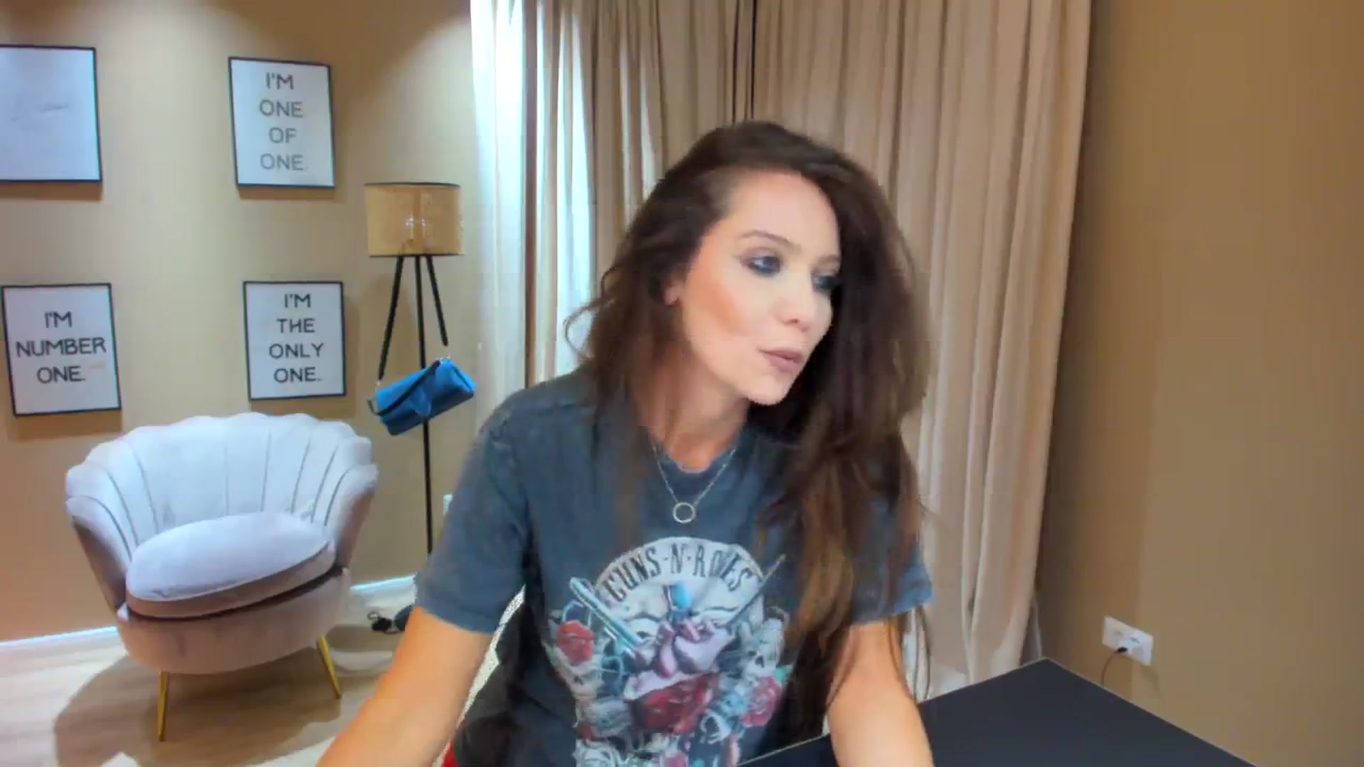 Gallery image thumbnail from SerenDYpity's myfreecams stream on, 04/11/2024, 20:53 image 15 of 20