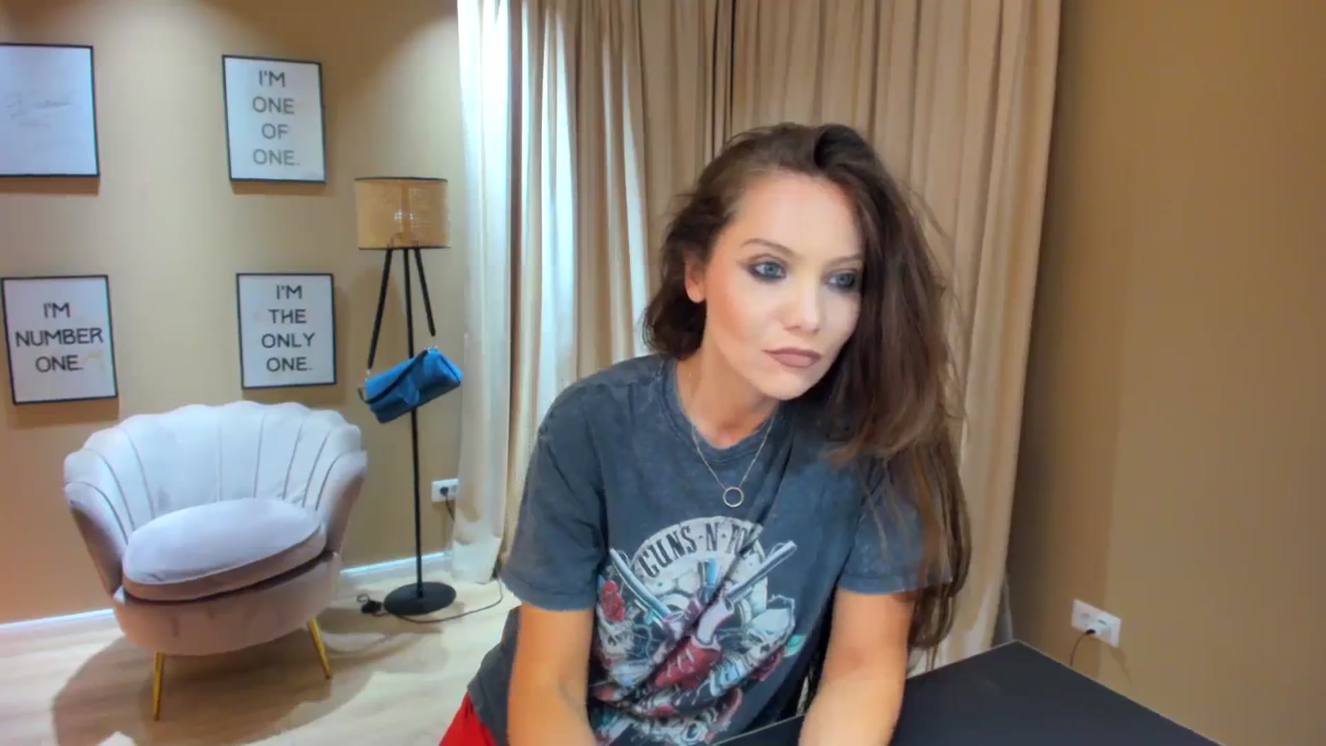 Gallery image thumbnail from SerenDYpity's myfreecams stream on, 04/11/2024, 20:53 image 5 of 20
