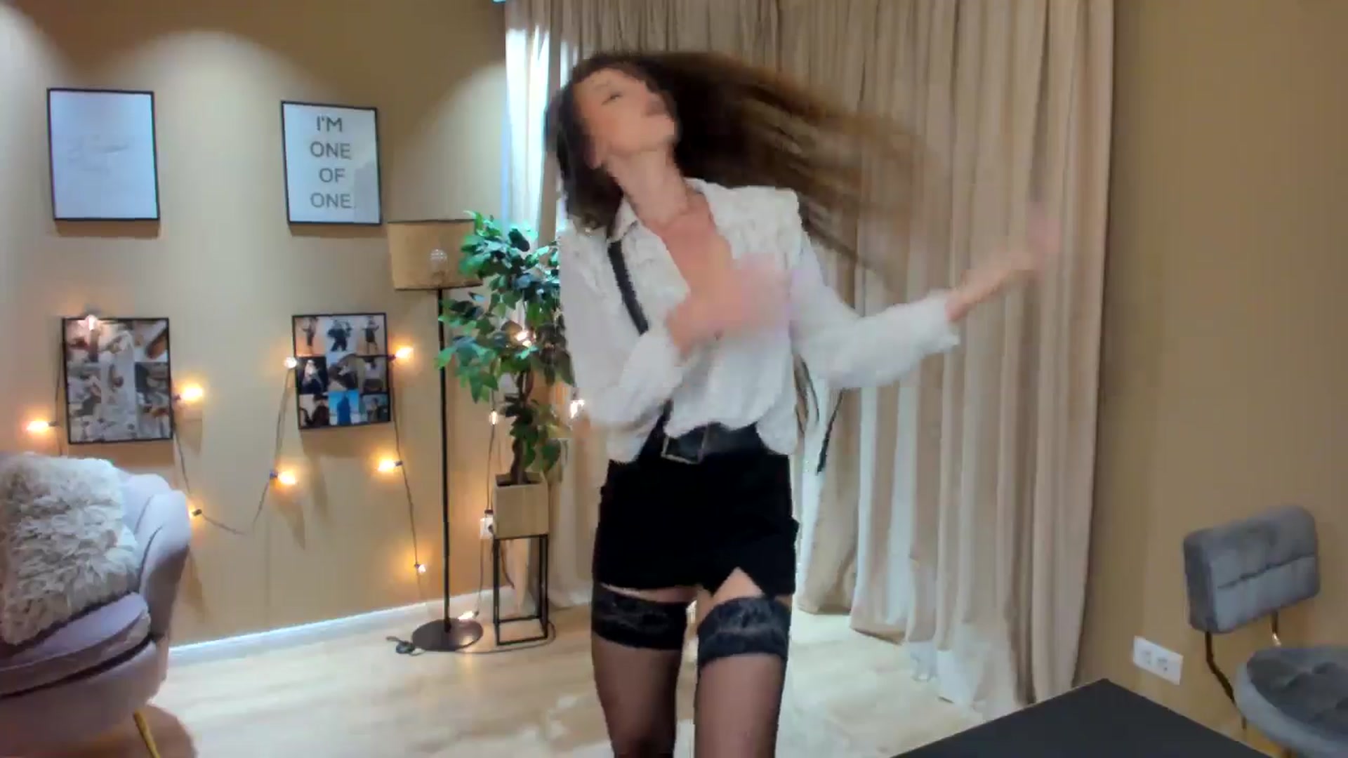 Gallery image thumbnail from SerenDYpity's myfreecams stream on, 04/22/2024, 23:13 image 15 of 20
