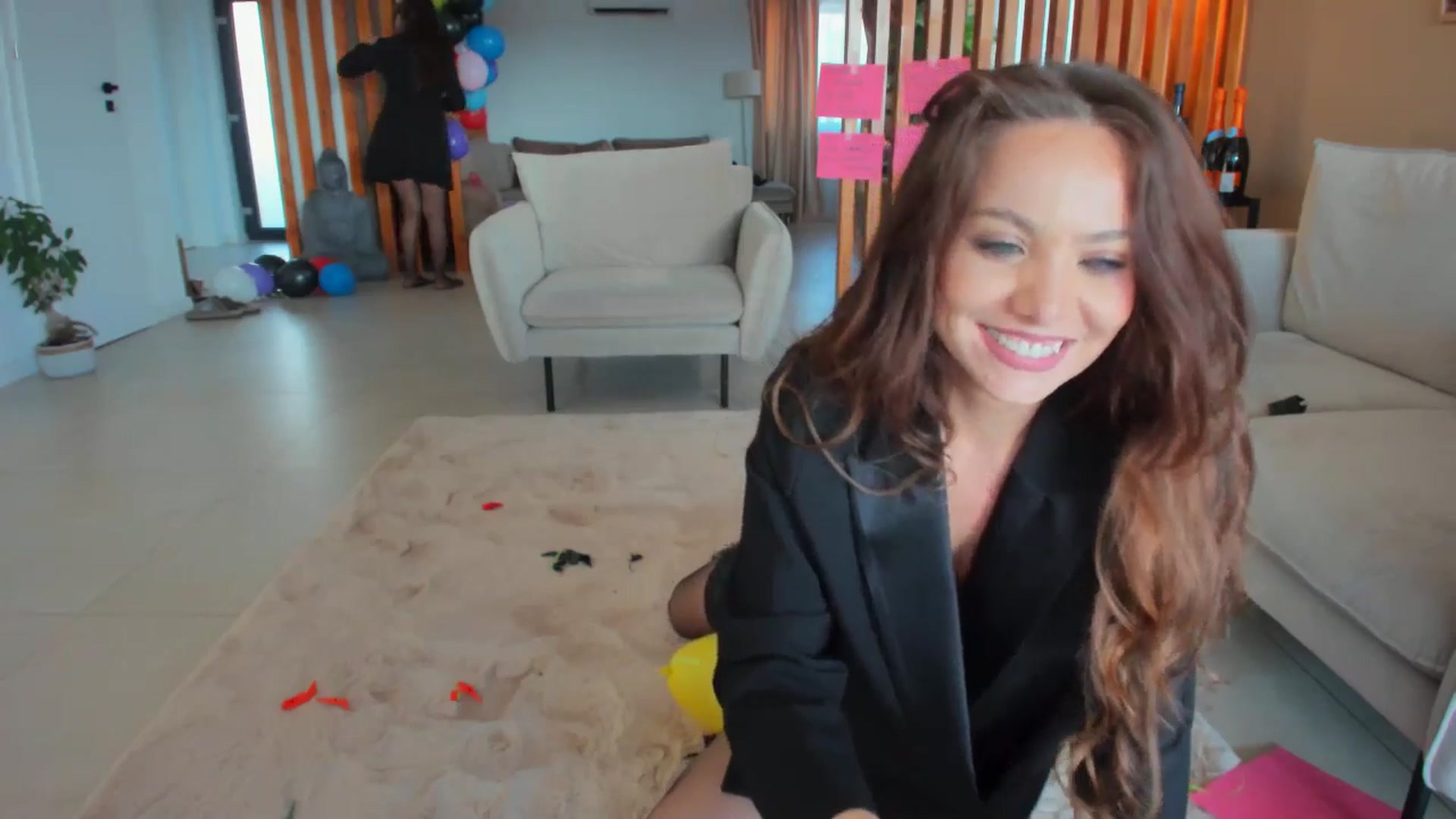Gallery image thumbnail from SerenDYpity's myfreecams stream on, 04/28/2024, 15:02 image 18 of 20