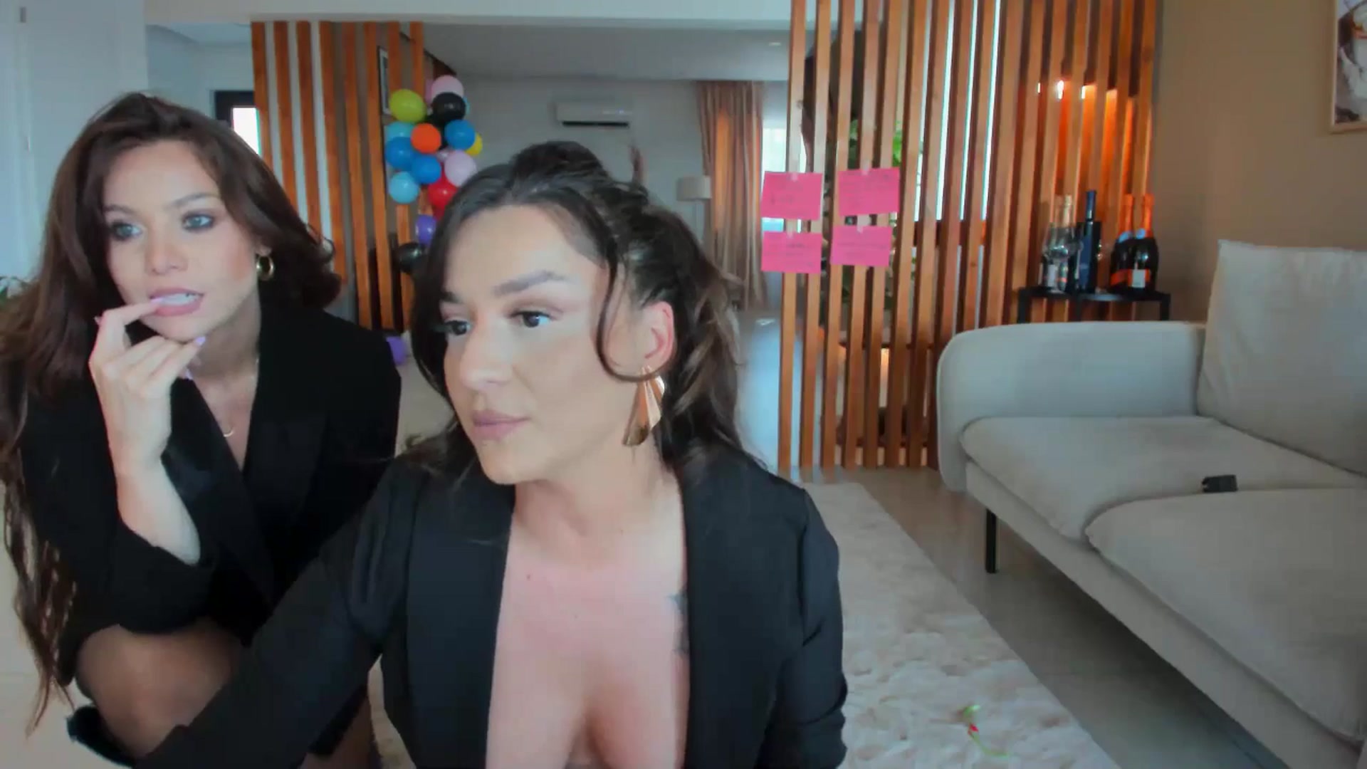 Gallery image thumbnail from SerenDYpity's myfreecams stream on, 04/28/2024, 15:02 image 9 of 20