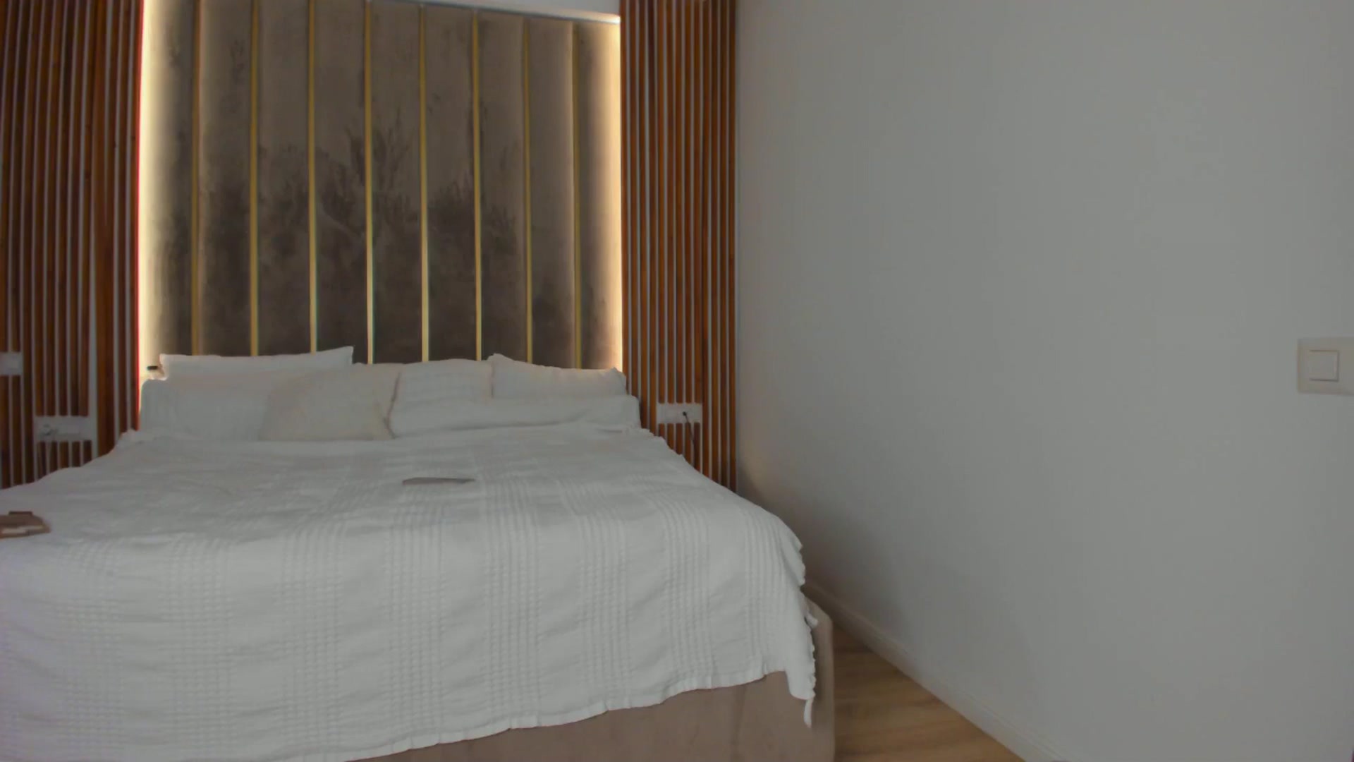 Gallery image thumbnail from SerenDYpity's myfreecams stream on, 05/07/2024, 19:49 image 13 of 20