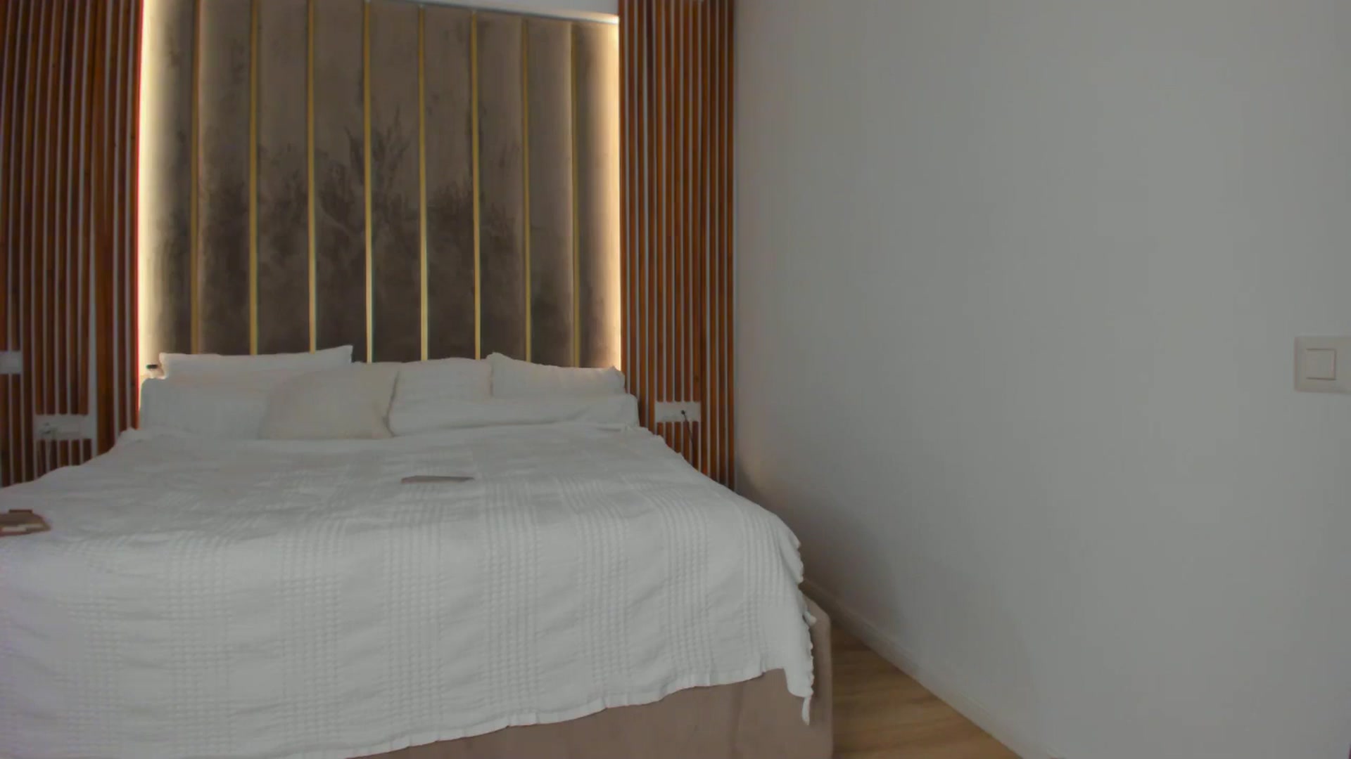 Gallery image thumbnail from SerenDYpity's myfreecams stream on, 05/07/2024, 19:49 image 11 of 20