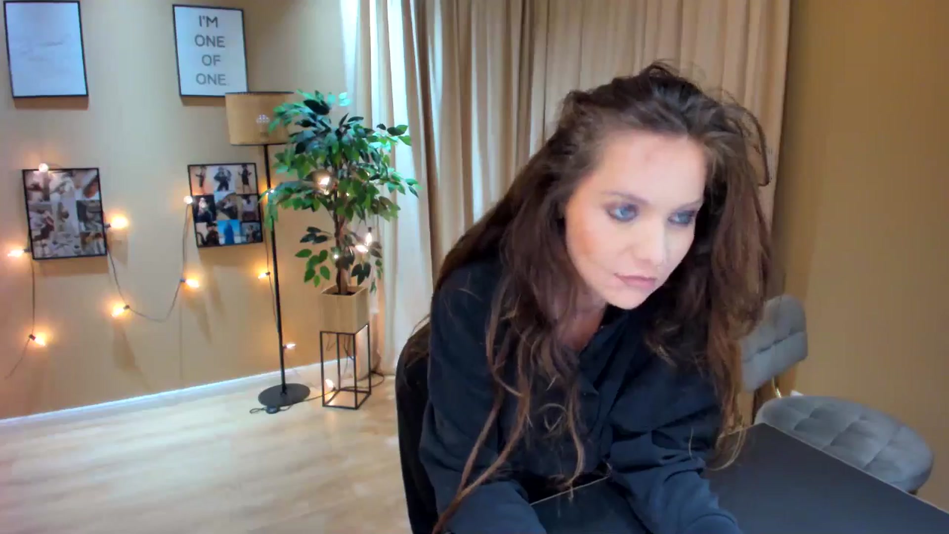 Gallery image thumbnail from SerenDYpity's myfreecams stream on, 05/09/2024, 22:25 image 2 of 20