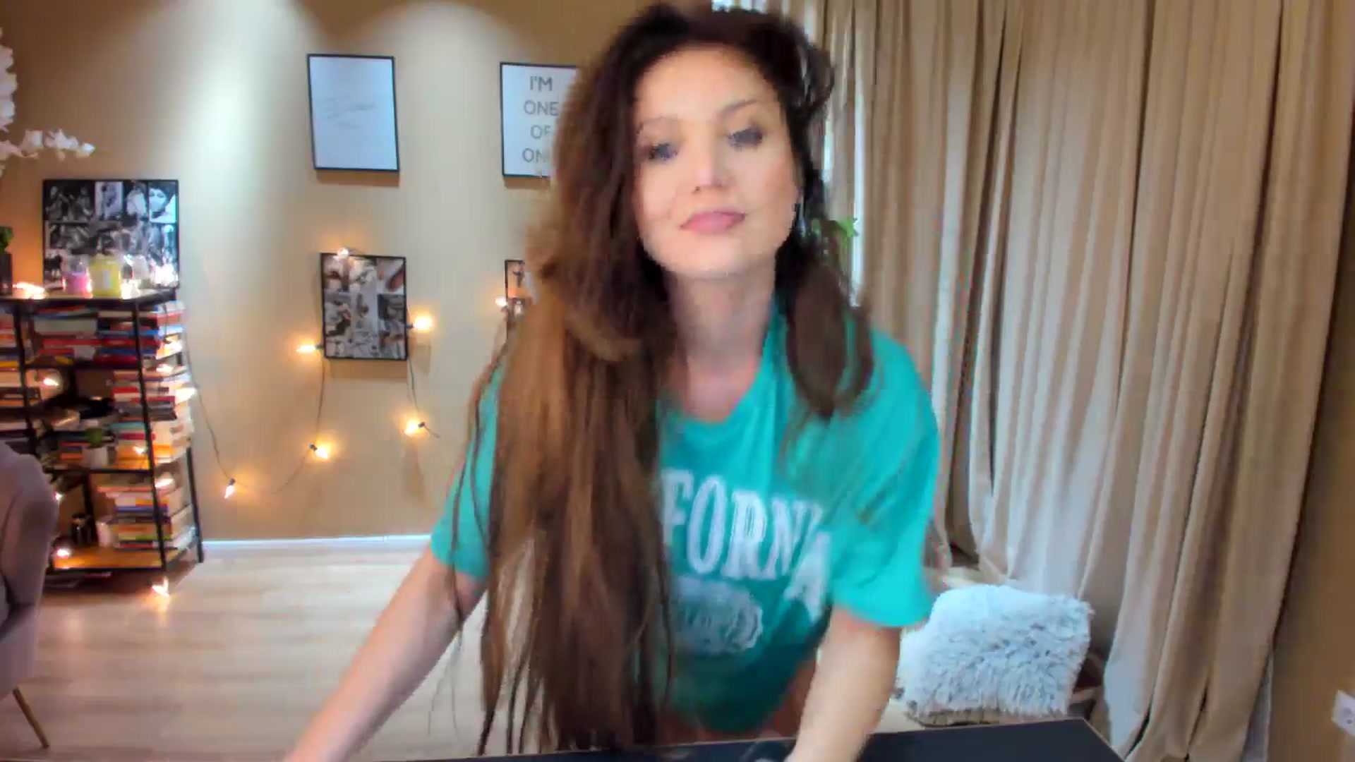 Gallery image thumbnail from SerenDYpity's myfreecams stream on, 05/14/2024, 21:17 image 15 of 20