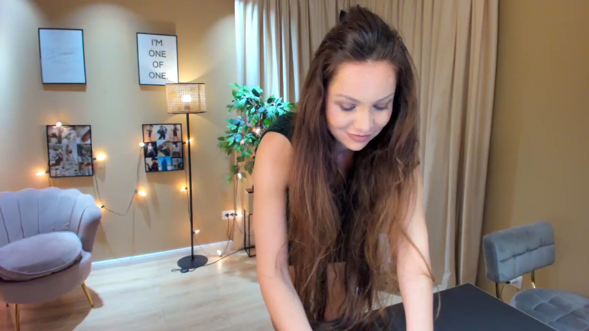 Gallery image thumbnail from SerenDYpity's myfreecams stream on, 05/15/2024, 20:44 image 18 of 20