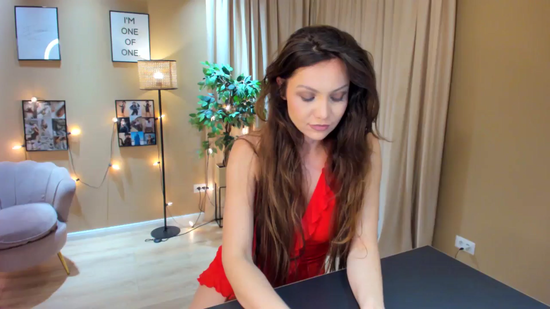 Gallery image thumbnail from SerenDYpity's myfreecams stream on, 05/15/2024, 22:16 image 2 of 20