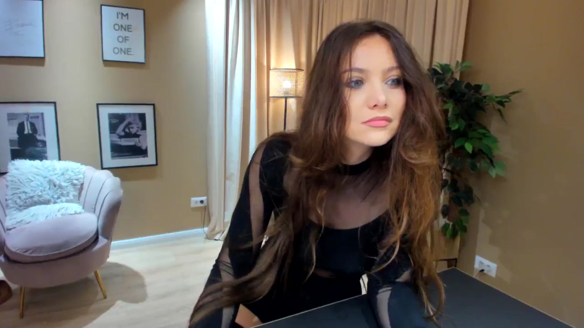 Gallery image thumbnail from SerenDYpity's myfreecams stream on, 05/21/2024, 21:24 image 12 of 20