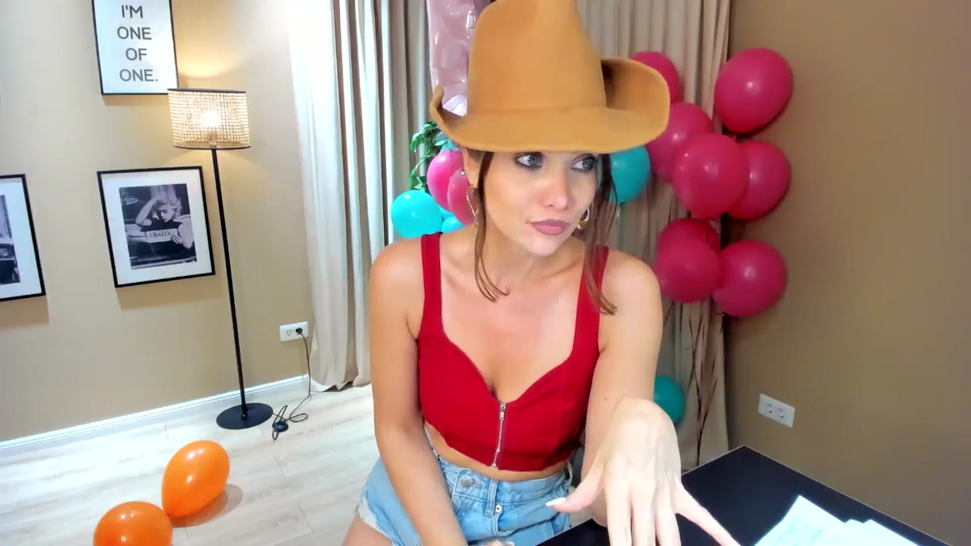 Gallery image thumbnail from SerenDYpity's myfreecams stream on, 06/23/2024, 21:52 image 15 of 20