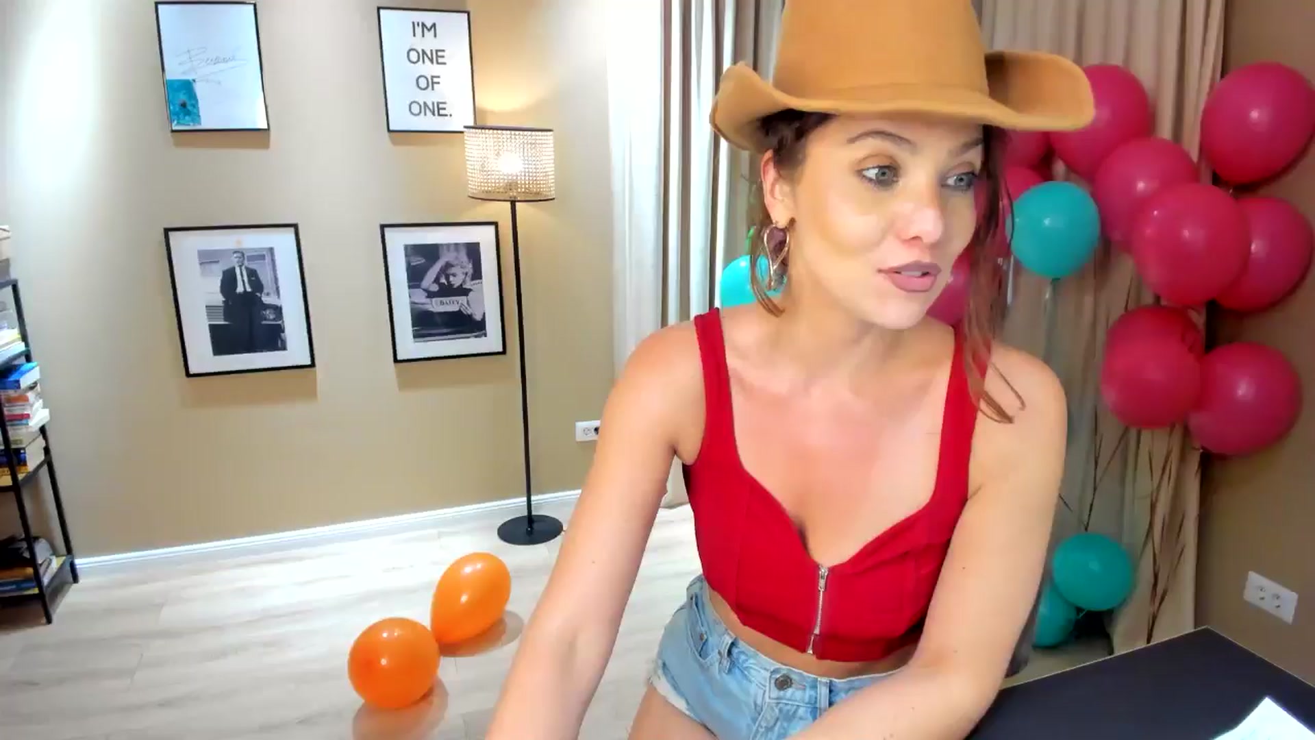 Gallery image thumbnail from SerenDYpity's myfreecams stream on, 06/23/2024, 21:52 image 14 of 20