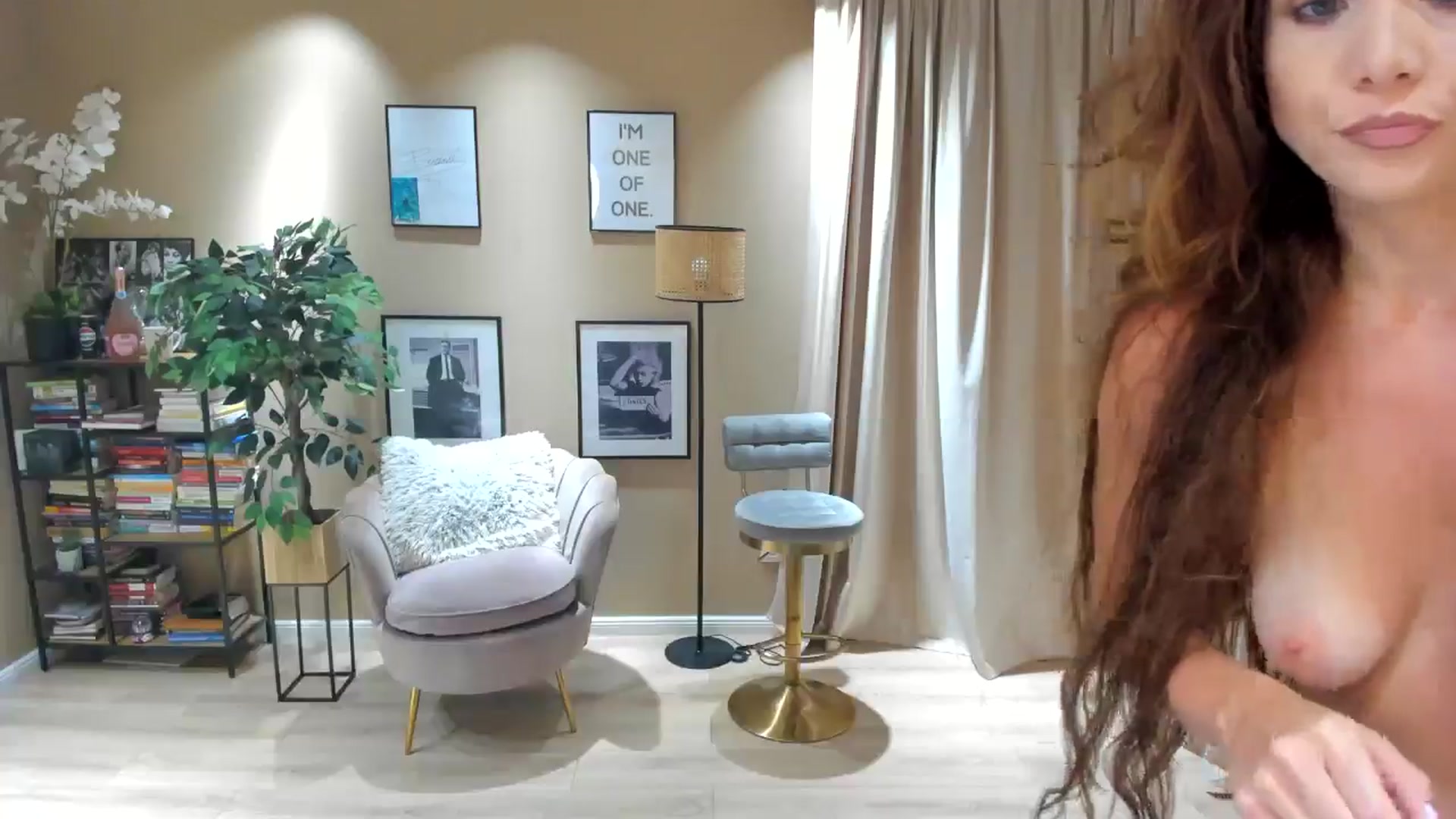 Gallery image thumbnail from SerenDYpity's myfreecams stream on, 07/07/2024, 02:53 image 3 of 20