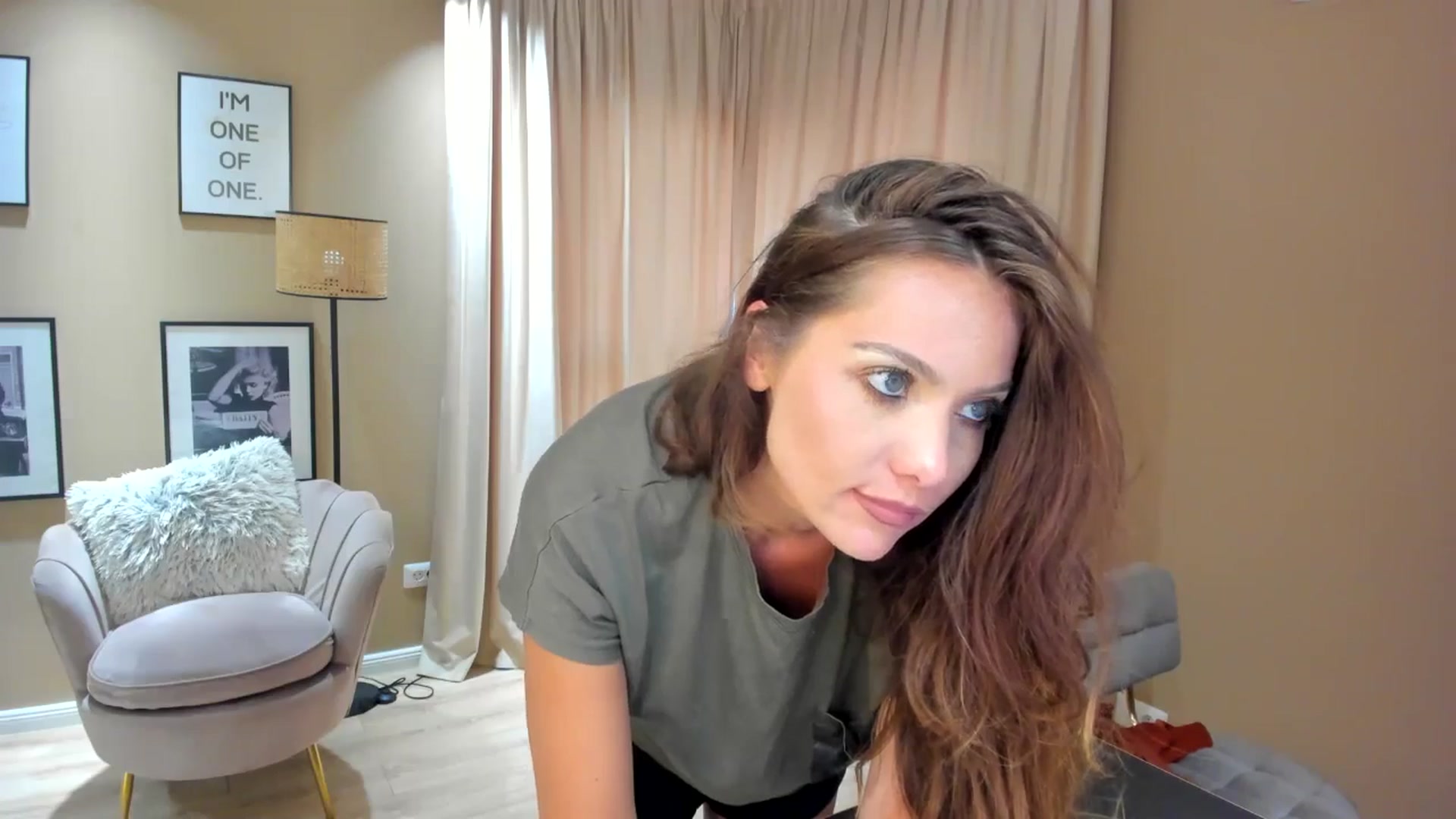 Gallery image thumbnail from SerenDYpity's myfreecams stream on, 07/08/2024, 17:21 image 11 of 20