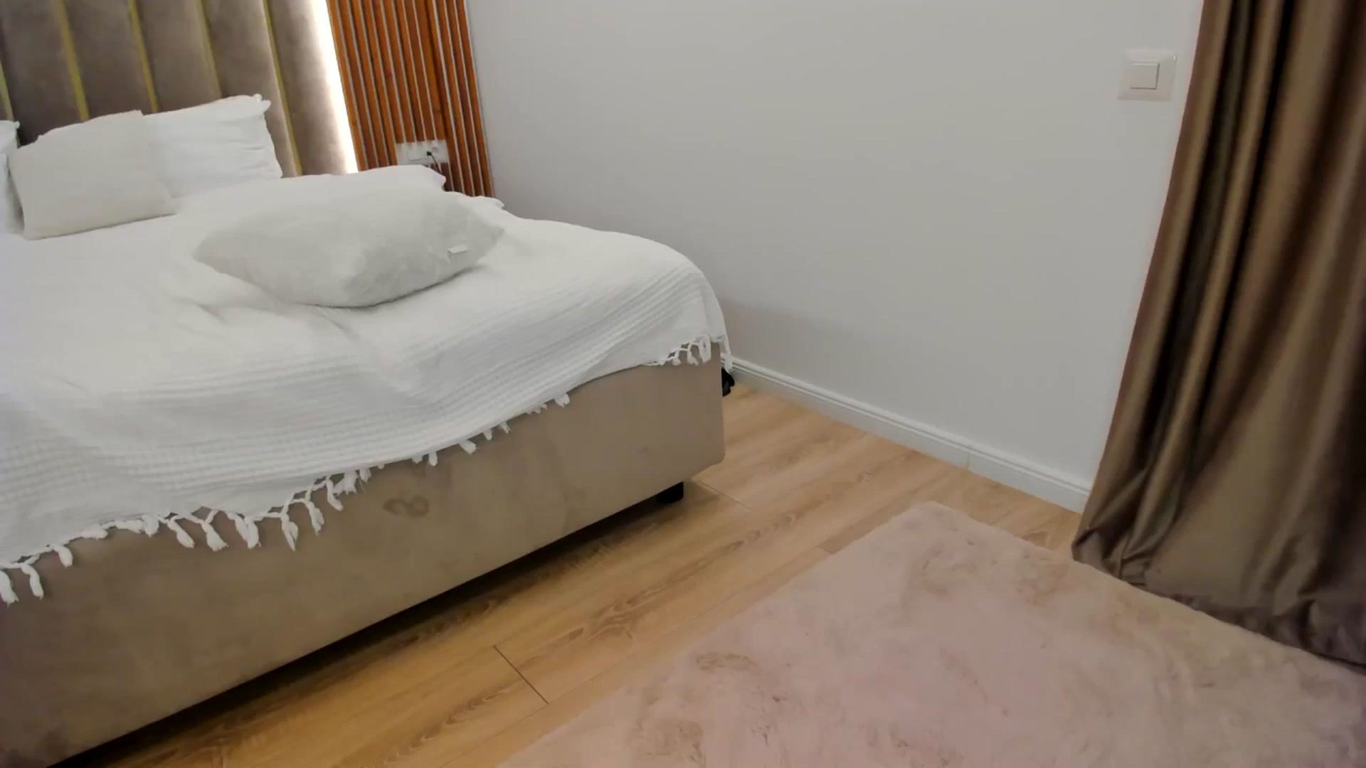 Gallery image thumbnail from SerenDYpity's myfreecams stream on, 07/12/2024, 19:12 image 4 of 20