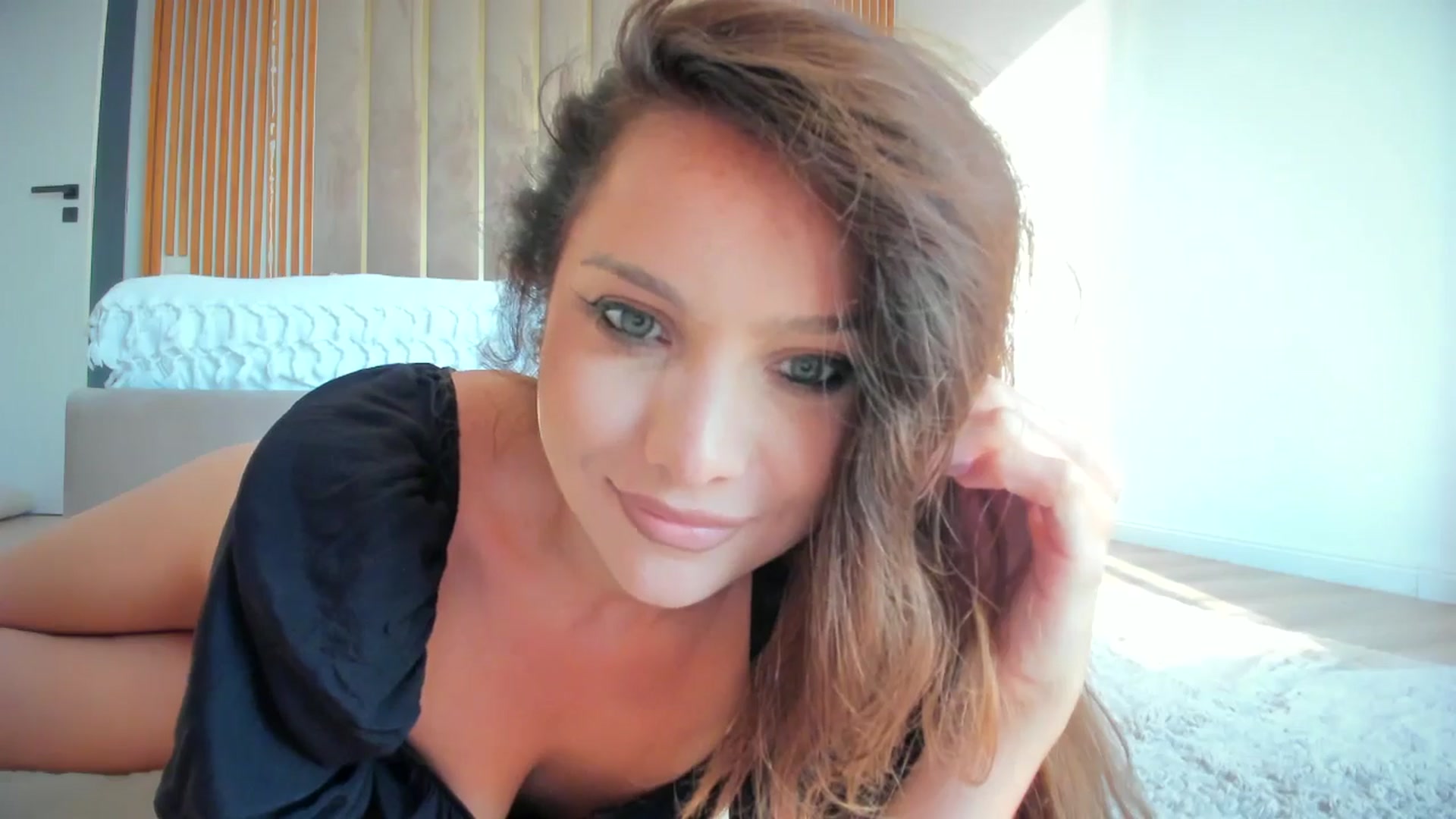 Gallery image thumbnail from SerenDYpity's myfreecams stream on, 07/18/2024, 17:40 image 8 of 20
