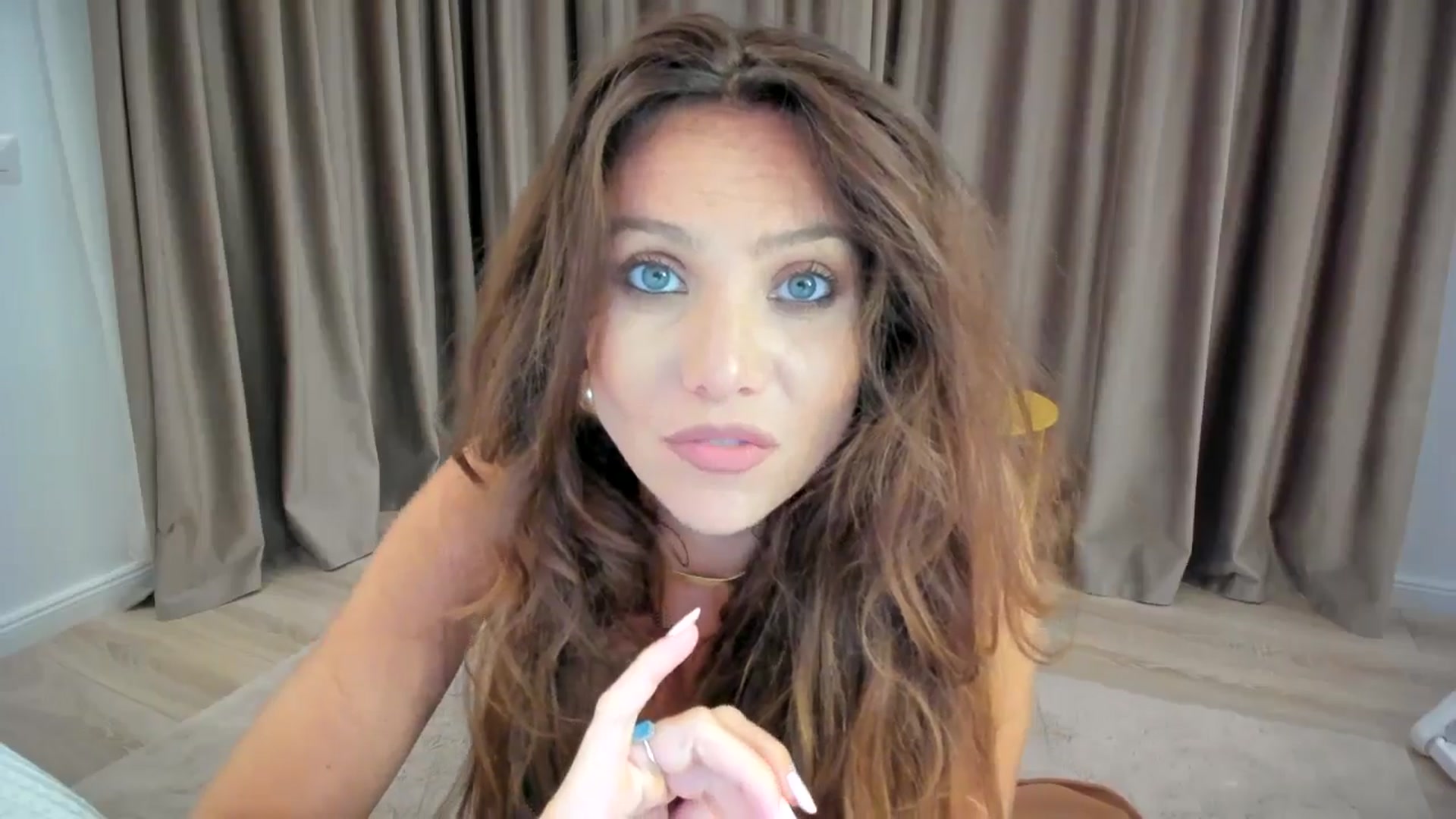 Gallery image thumbnail from SerenDYpity's myfreecams stream on, 07/19/2024, 19:44 image 7 of 20