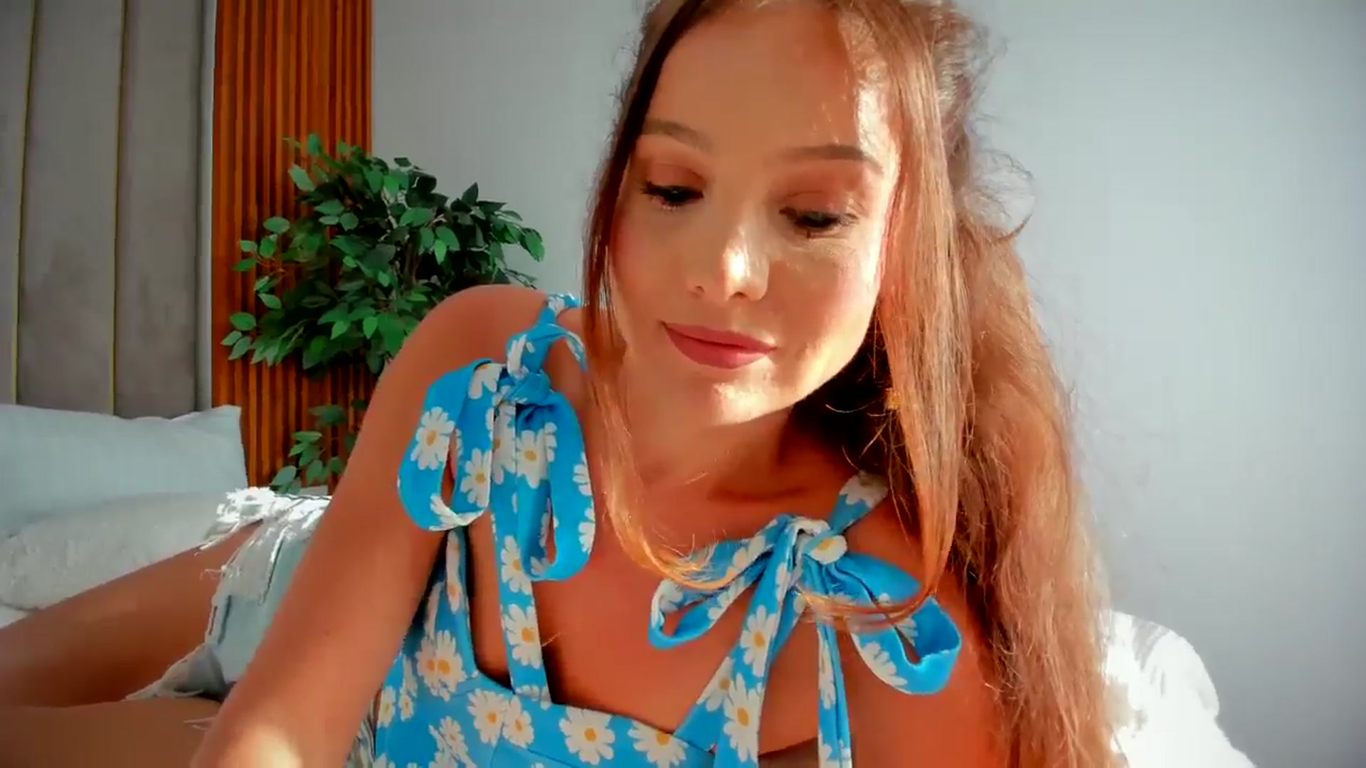 Gallery image thumbnail from SerenDYpity's myfreecams stream on, 09/06/2024, 15:22 image 10 of 20