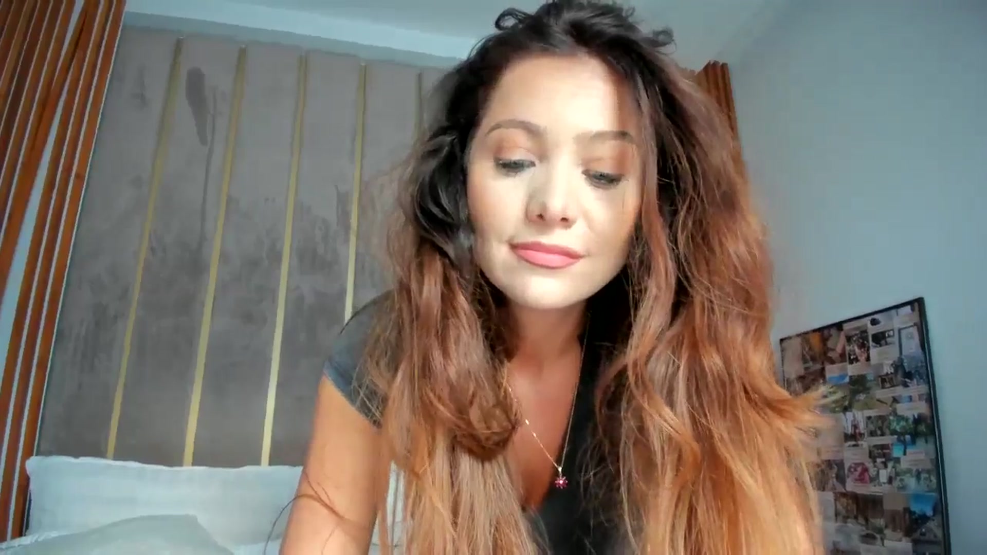 Gallery image thumbnail from SerenDYpity's myfreecams stream on, 09/19/2024, 16:39 image 6 of 20