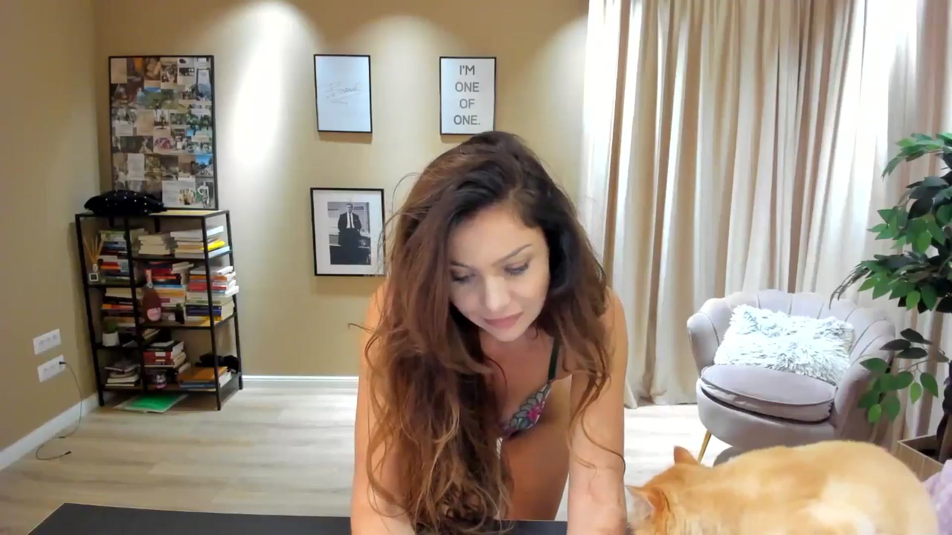 Gallery image thumbnail from SerenDYpity's myfreecams stream on, 09/27/2024, 20:37 image 13 of 20