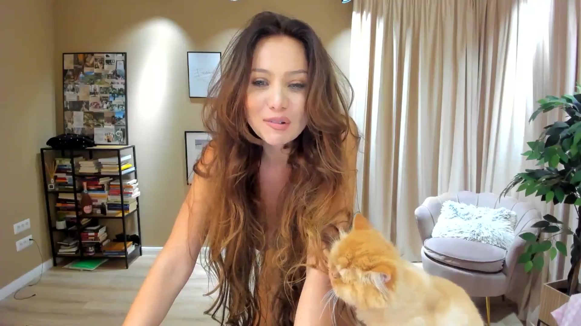 Gallery image thumbnail from SerenDYpity's myfreecams stream on, 09/27/2024, 20:37 image 19 of 20