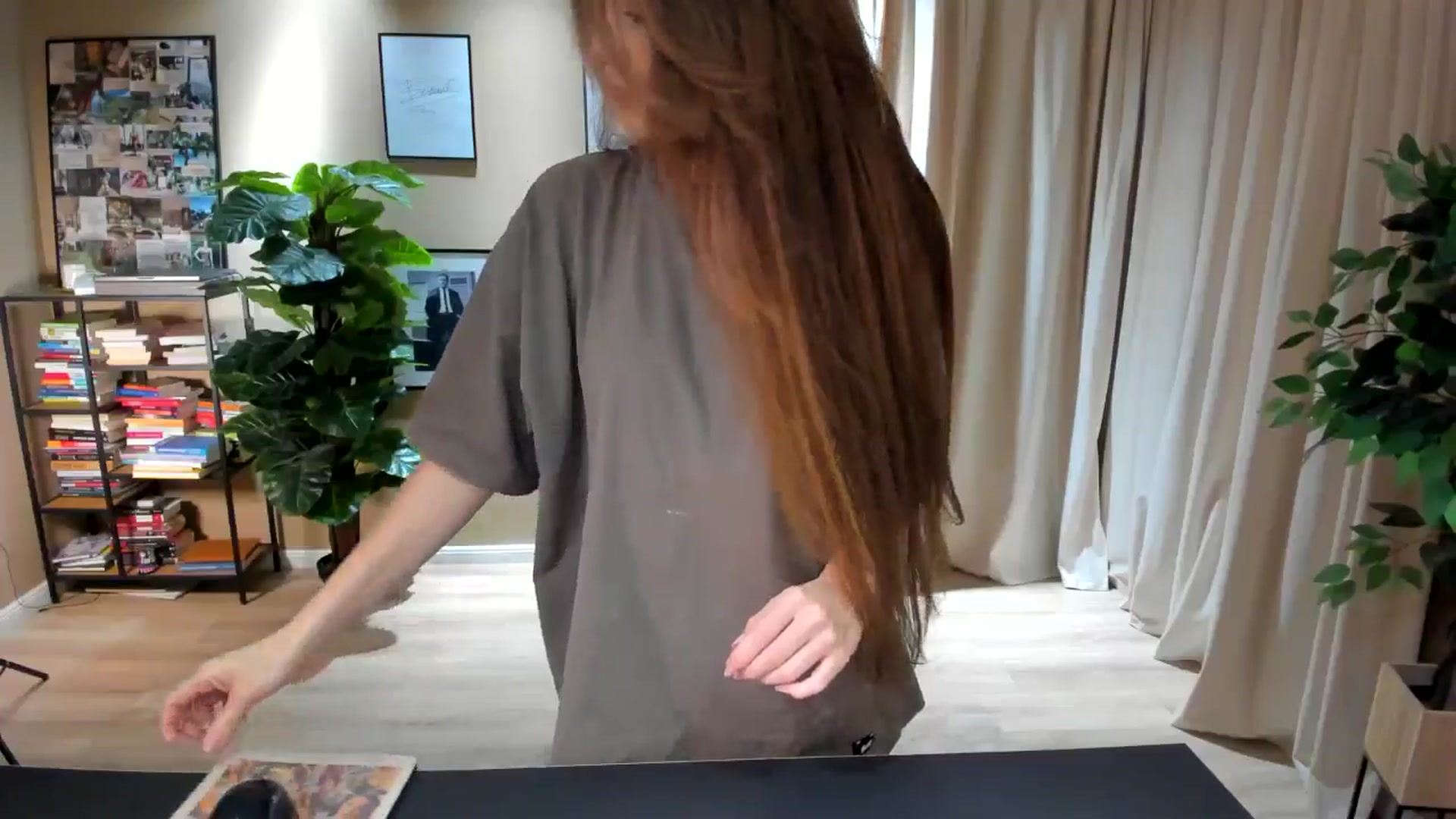 Gallery image thumbnail from SerenDYpity's myfreecams stream on, 11/09/2024, 17:44 image 4 of 20
