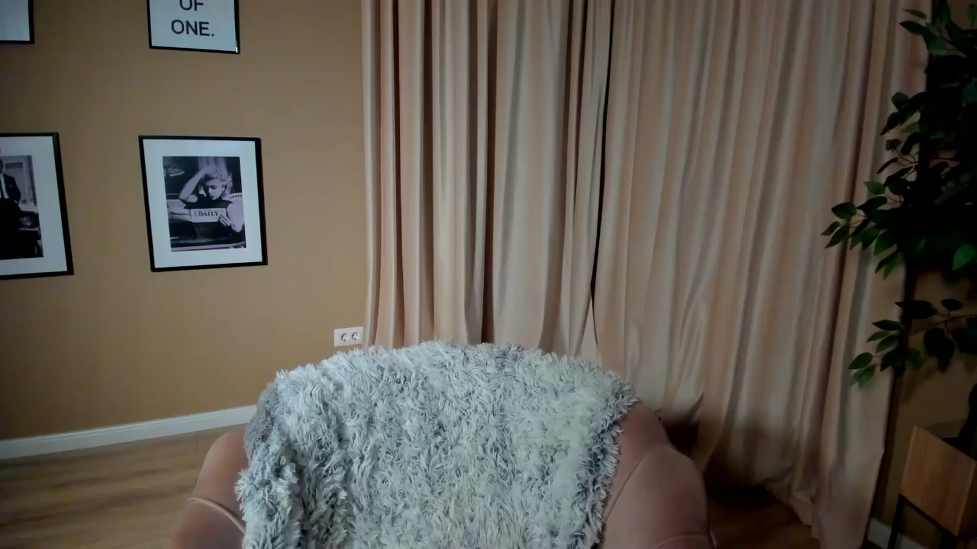 Gallery image thumbnail from SerenDYpity's myfreecams stream on, 11/09/2024, 21:13 image 19 of 20